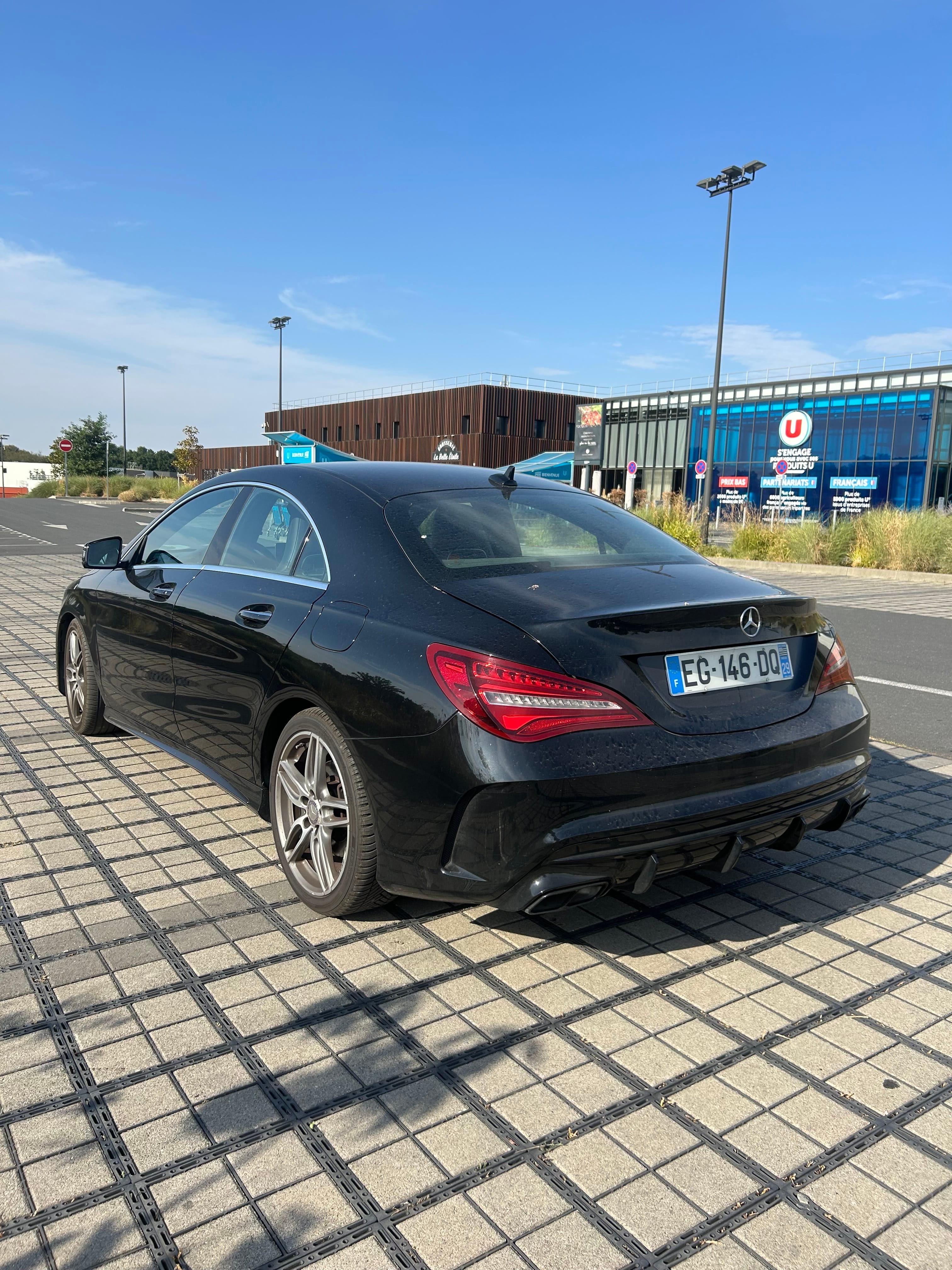Mercedes-Benz CLA 180 avec Climatisation