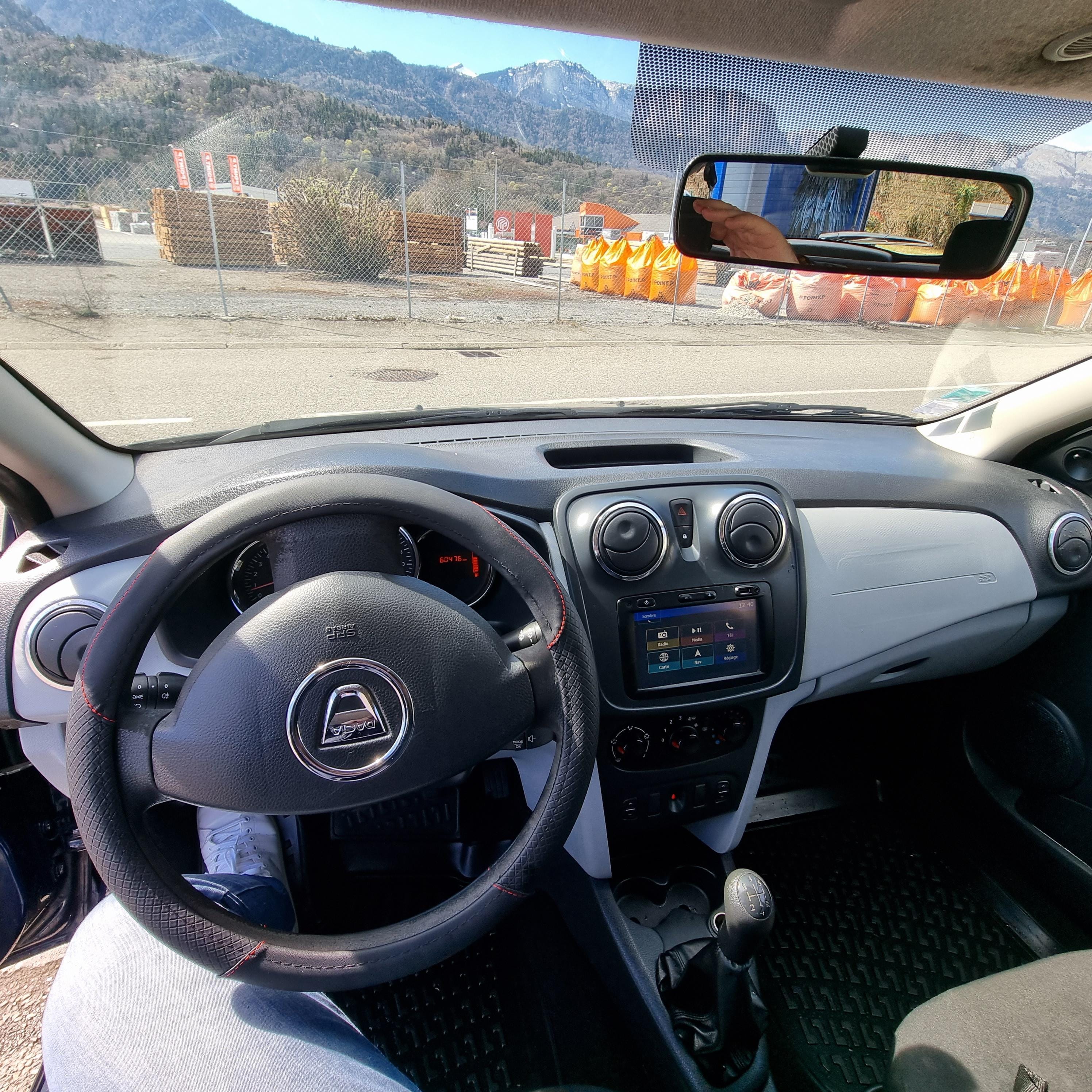 Dacia Sandero pneus neige neuf avec Pneus neige