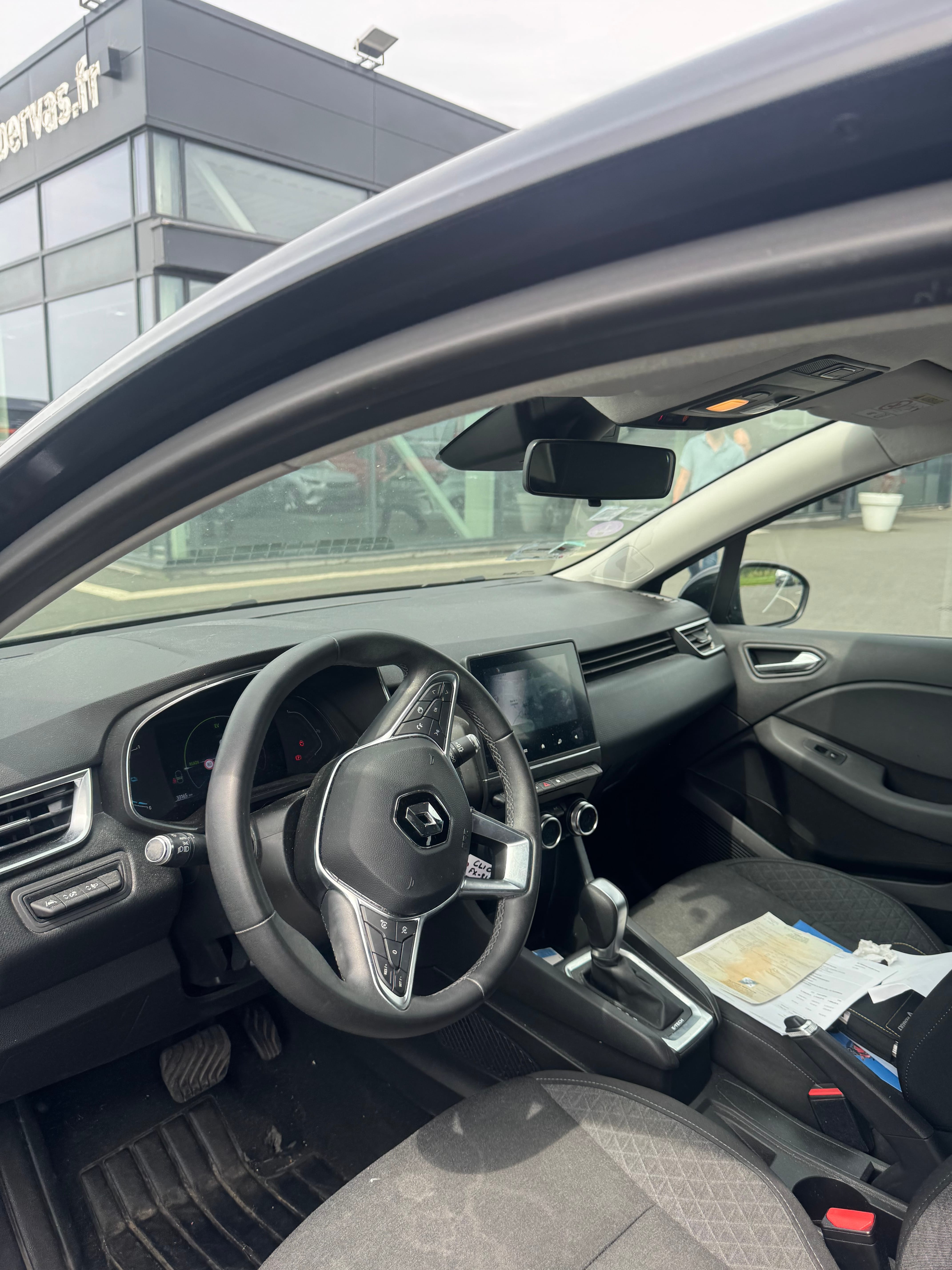 Renault Clio E-tech avec GPS