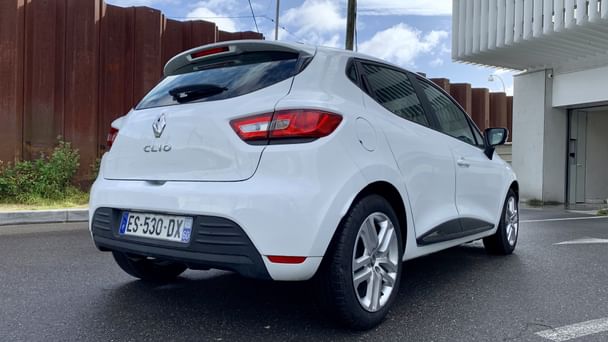 Renault Clio Louez la Renault Clio 4 Essence – Pratique, Économique et Confortable ! avec Climatisation