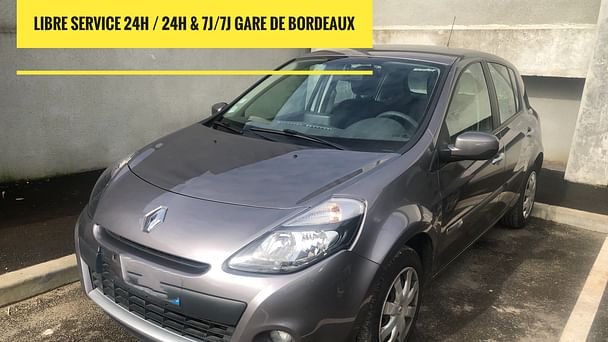 Renault Clio Louez la Renault Clio Essence – Sécurité, Confort et Économie !
