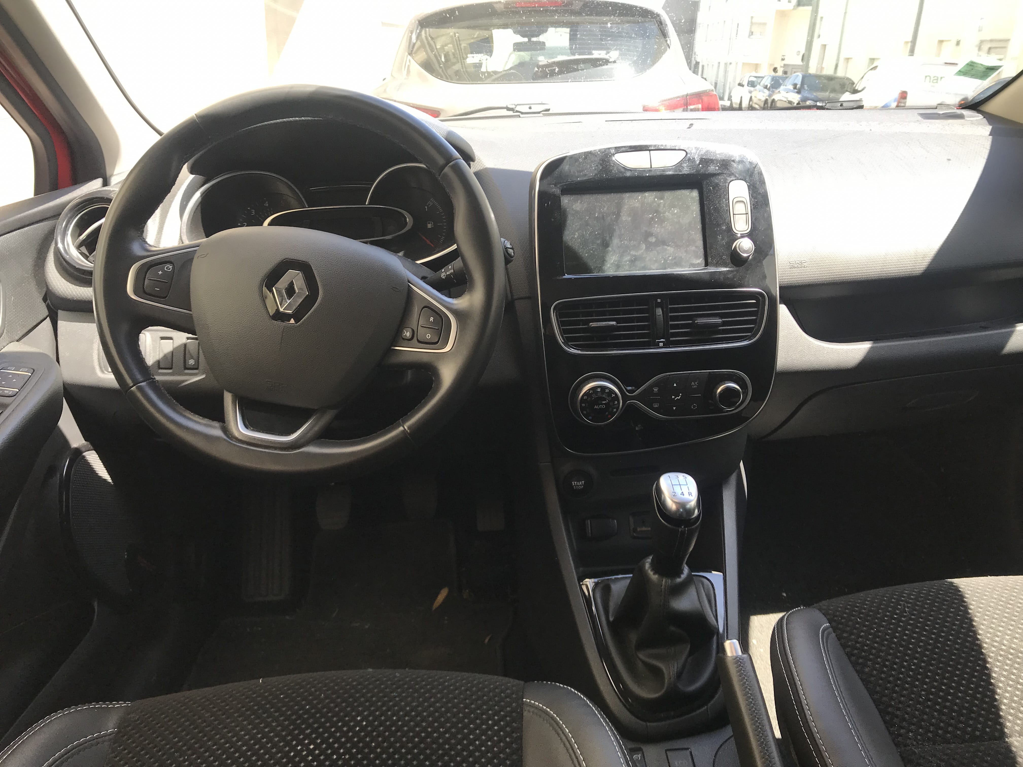 Renault Clio con Entrada de Audio/iPod