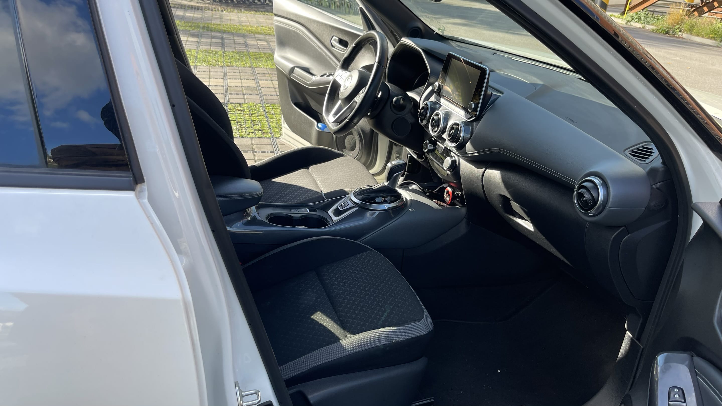 Nissan Juke N-Connecta N-Conecta DIG-T 114 ( ENIGMA) avec Entrée audio / iPod