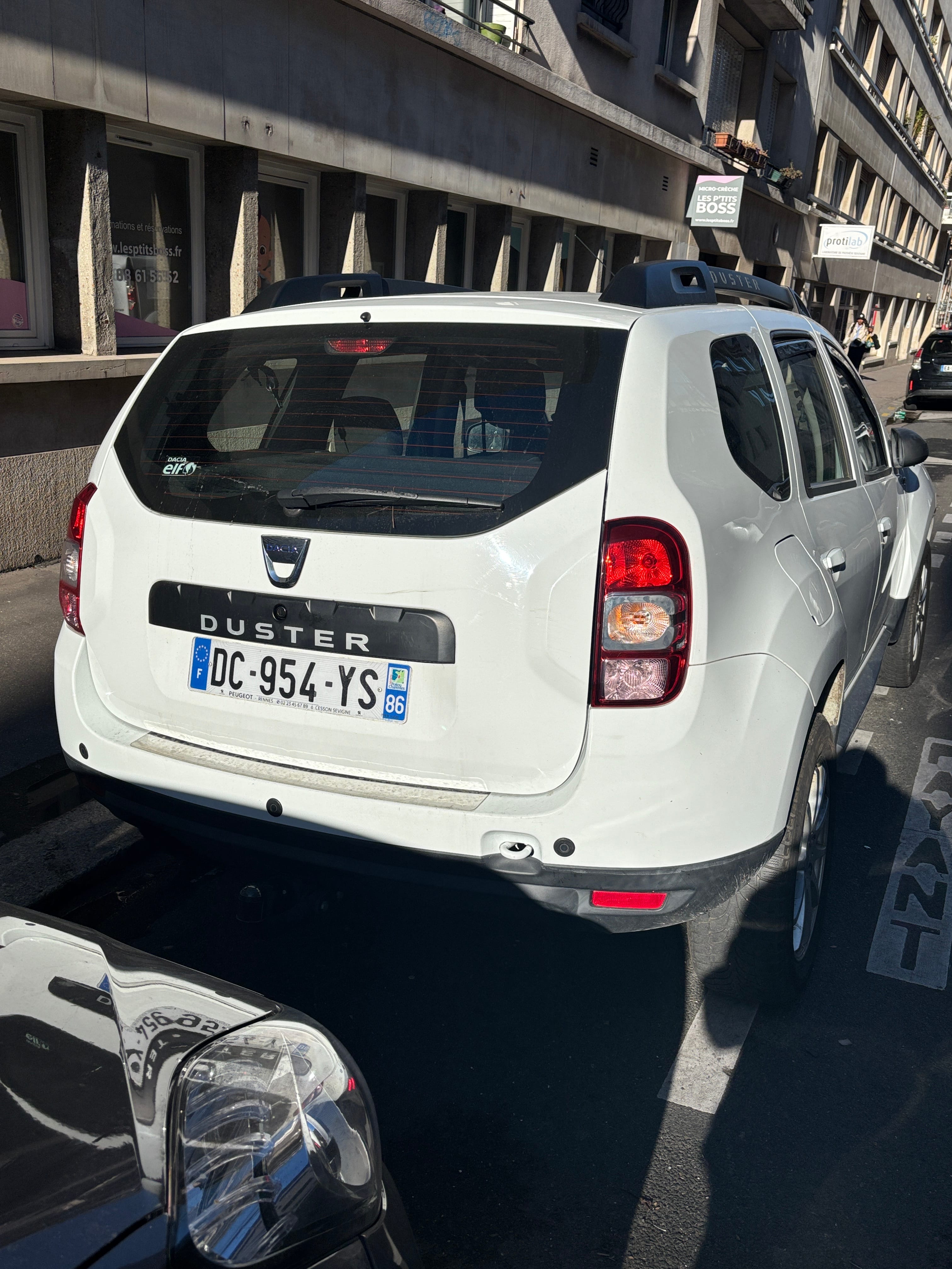Dacia Duster with Apple CarPlay