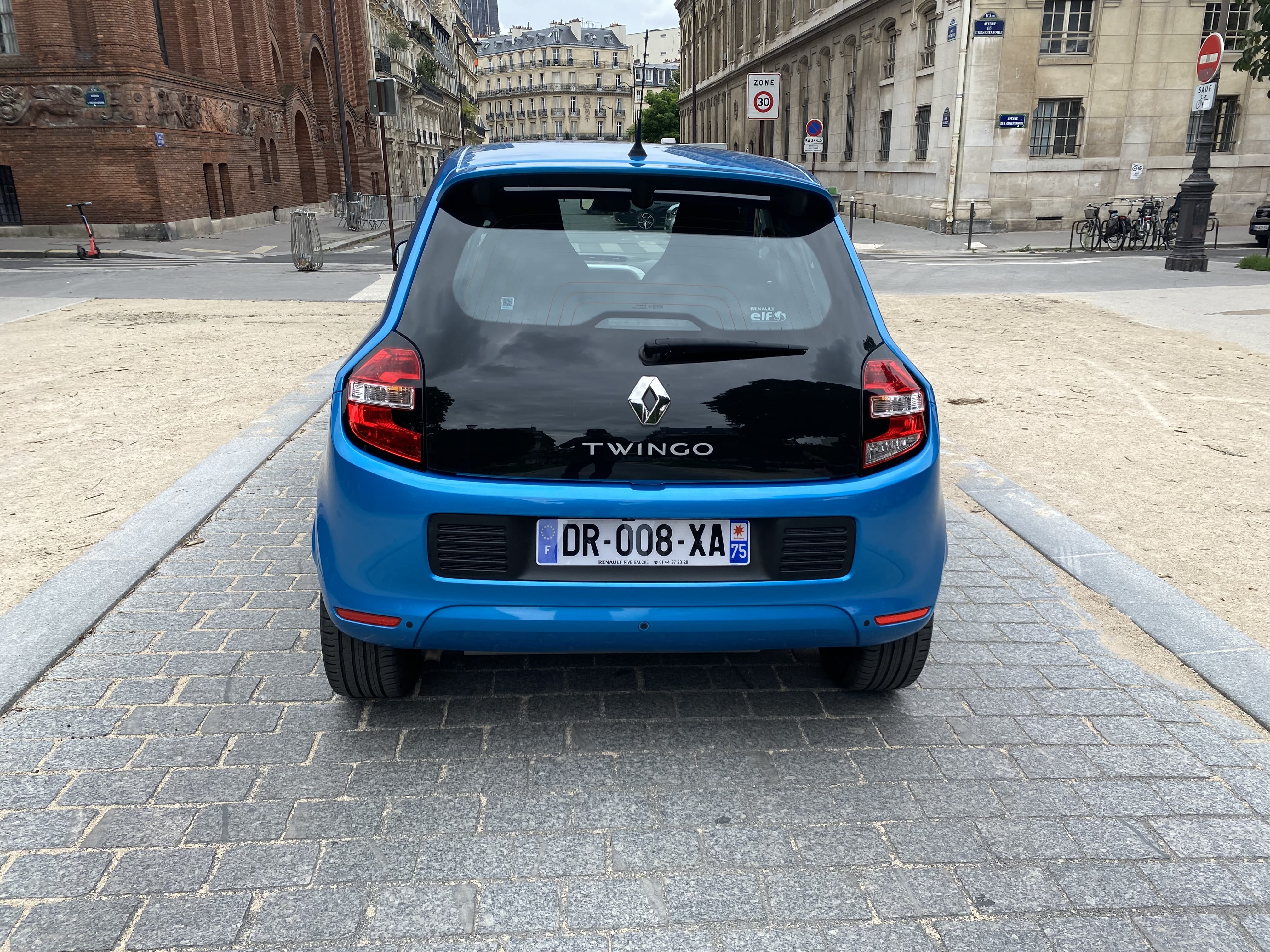 Renault Twingo Parking réservé  / 90cv / Bluetooth  / avec Apple CarPlay