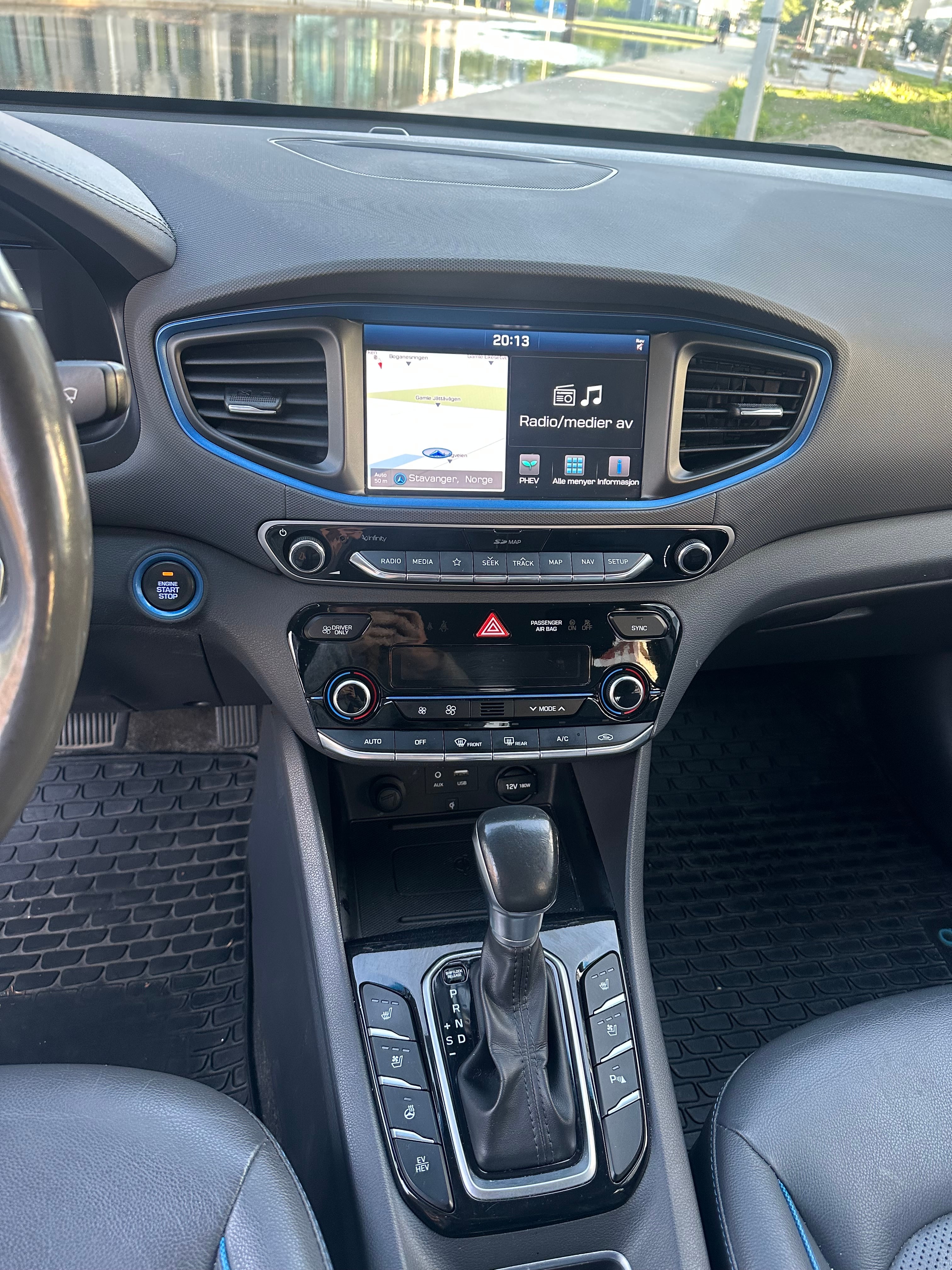 Hyundai Ioniq Hybrid Blue med GPS