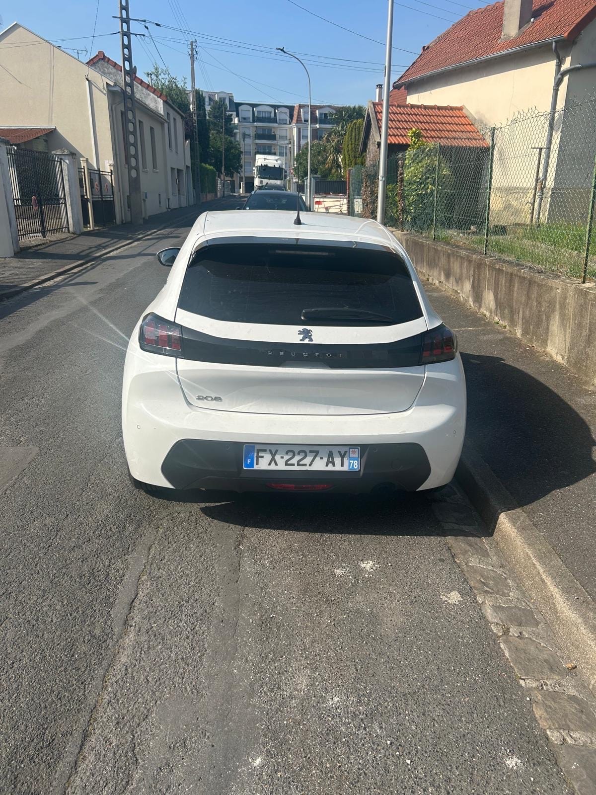 Peugeot 208 avec GPS