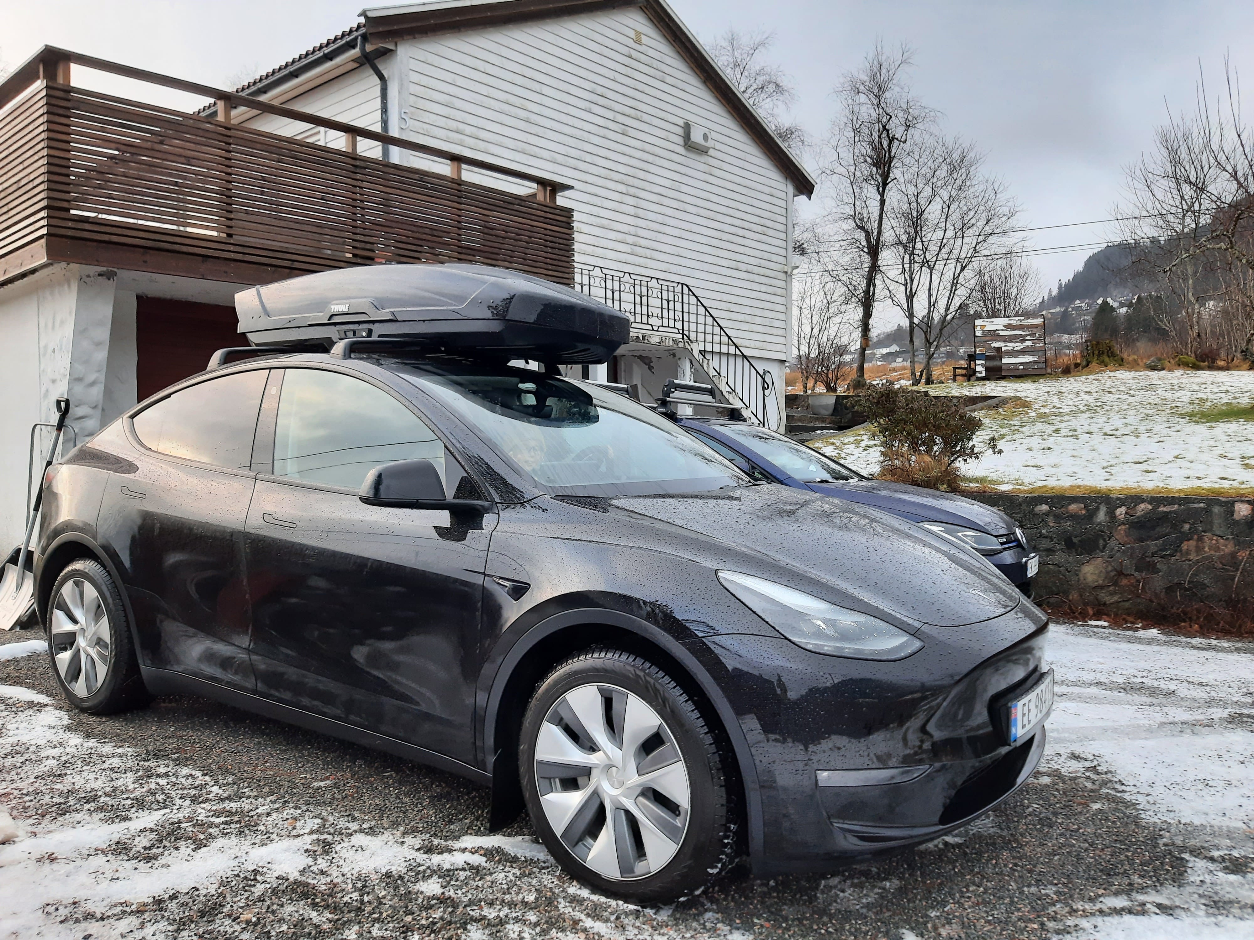 Tesla Model Y med Skiboks