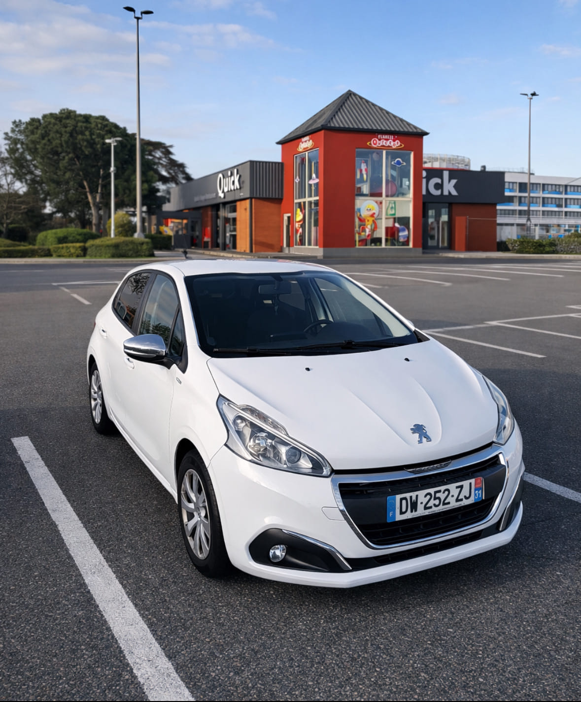 Peugeot 208, 2015, Essence 95
