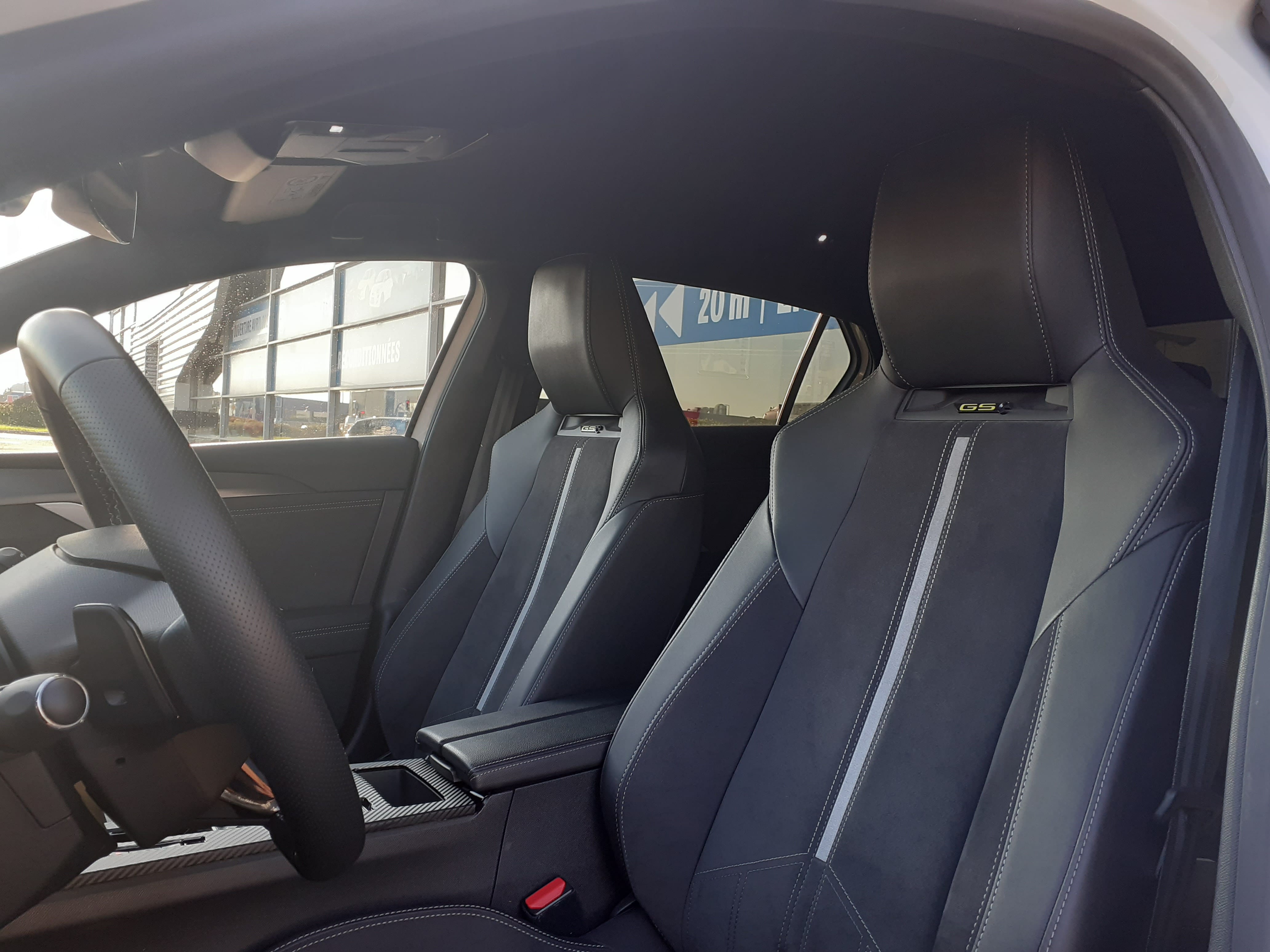 Opel Astra avec Pneus neige