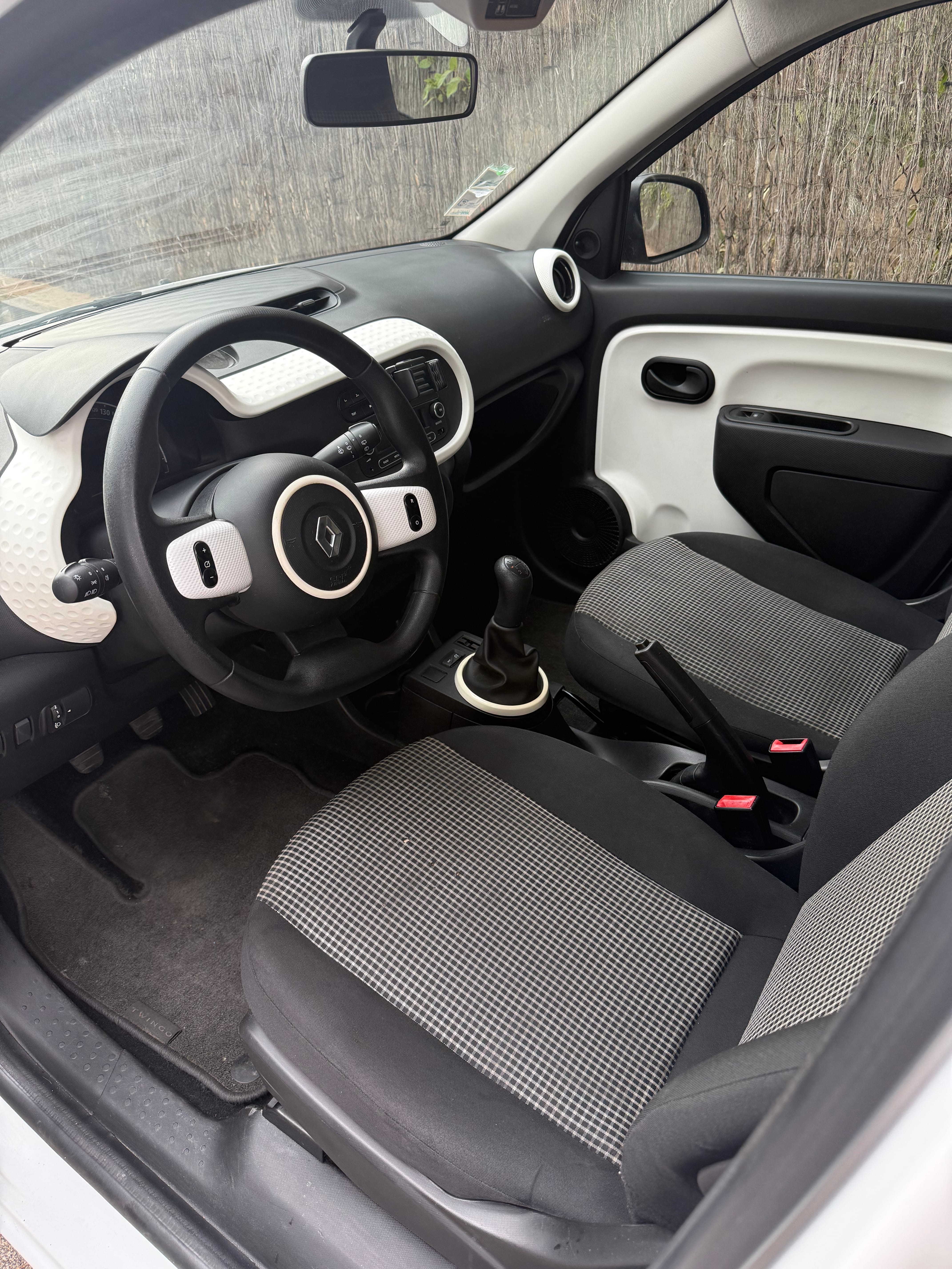 Renault Twingo III avec Siège bébé
