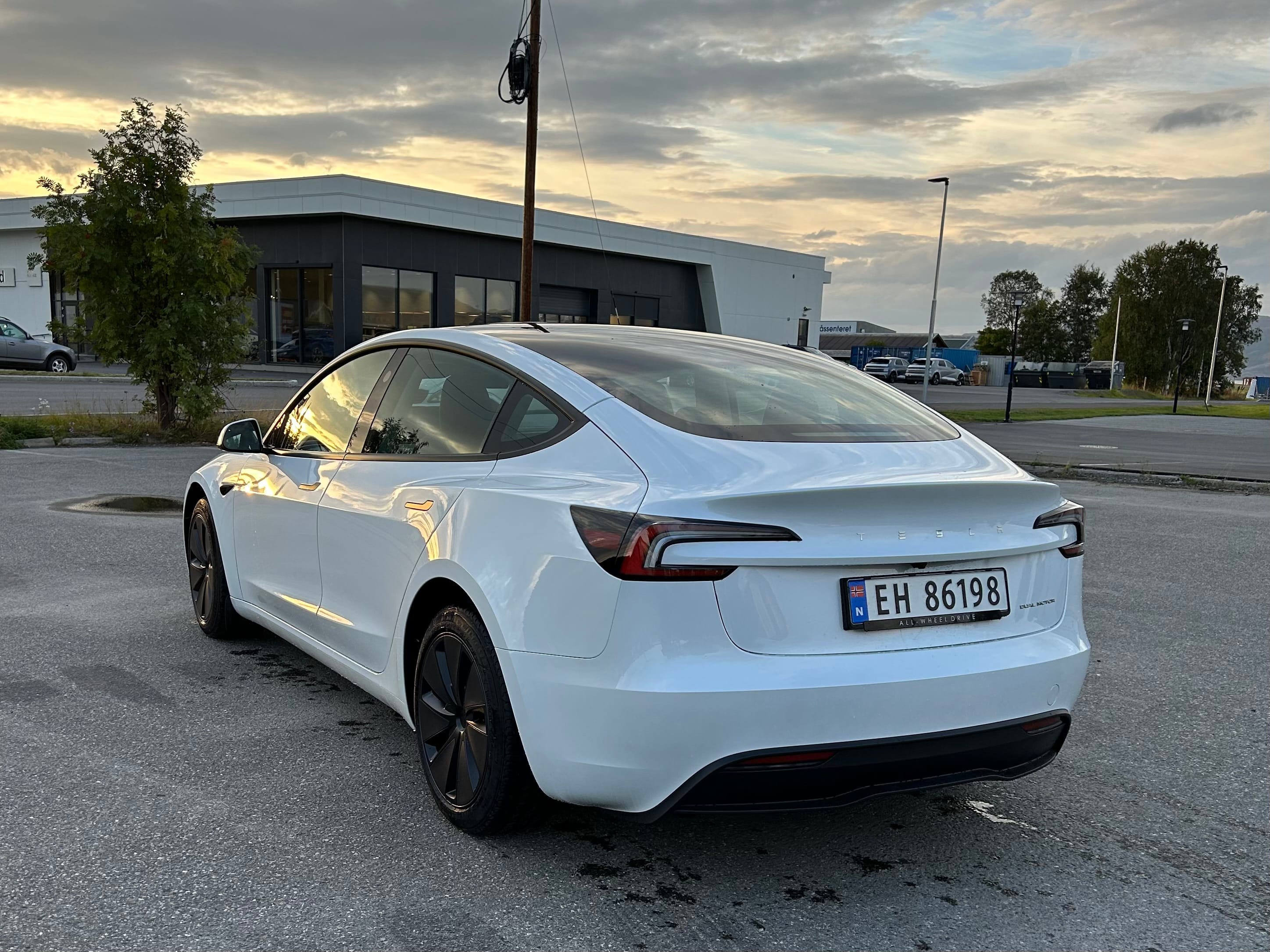 Tesla Model 3 Long Range med Cruisekontroll