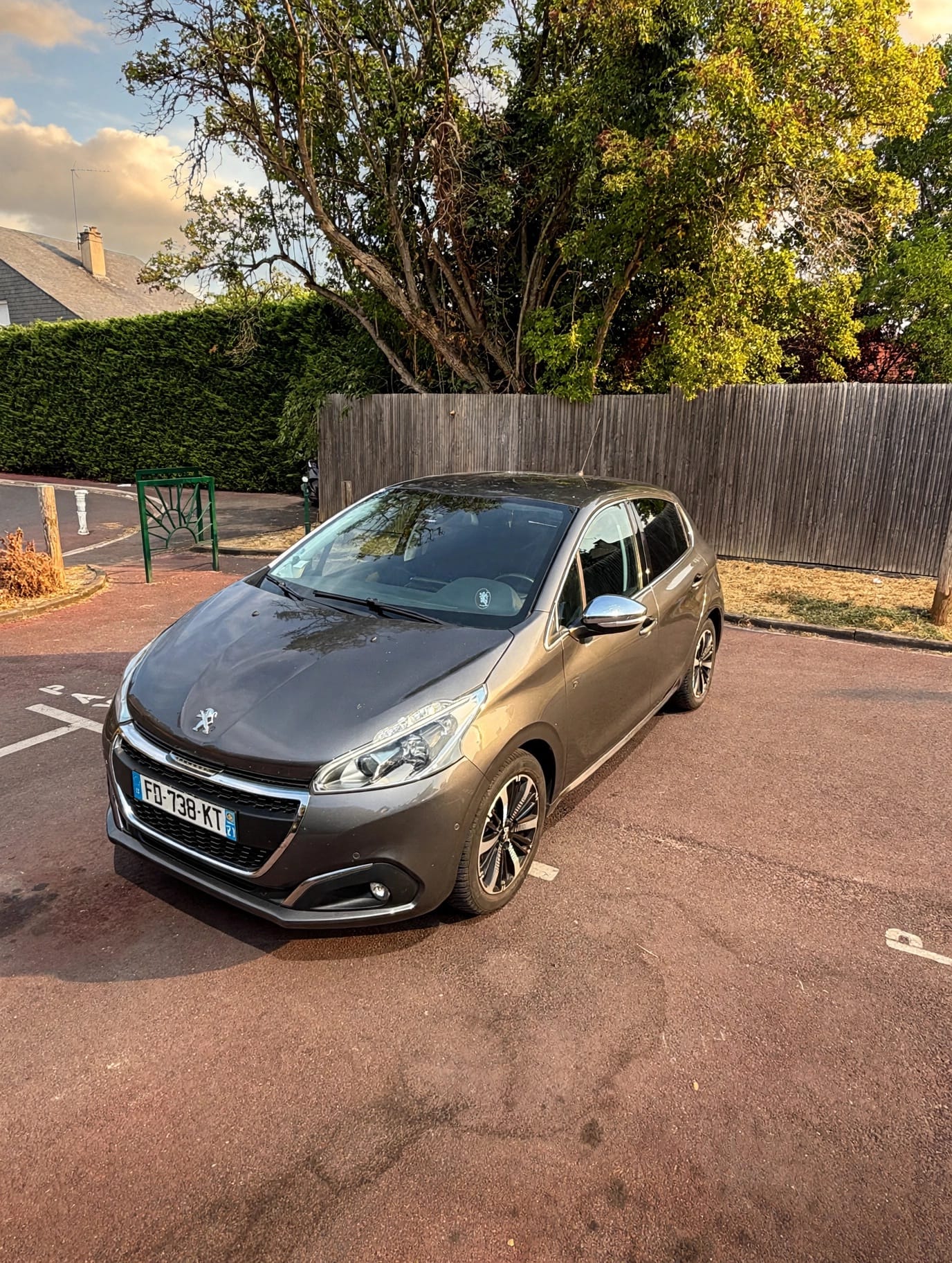 Peugeot 208, 2019, Essence 95, automatique