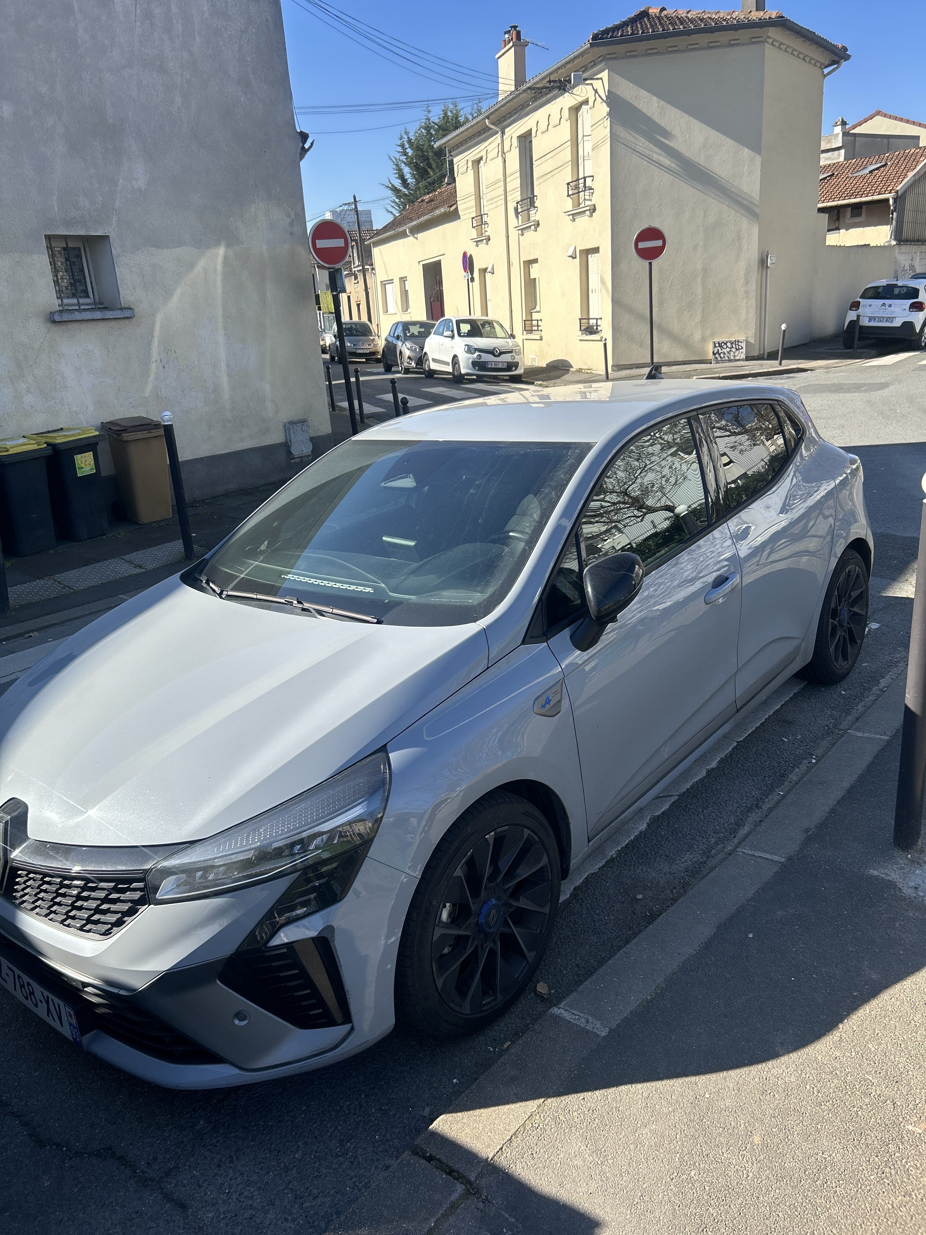 Renault Clio E-tech, 2024, Essence 95 / Électrique (hybride), automatique