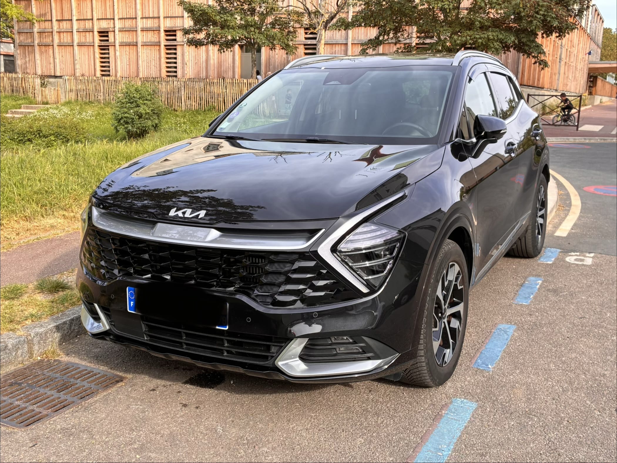 Kia Sportage Hybride, 2022, Essence 95 / Électrique (hybride), automatique