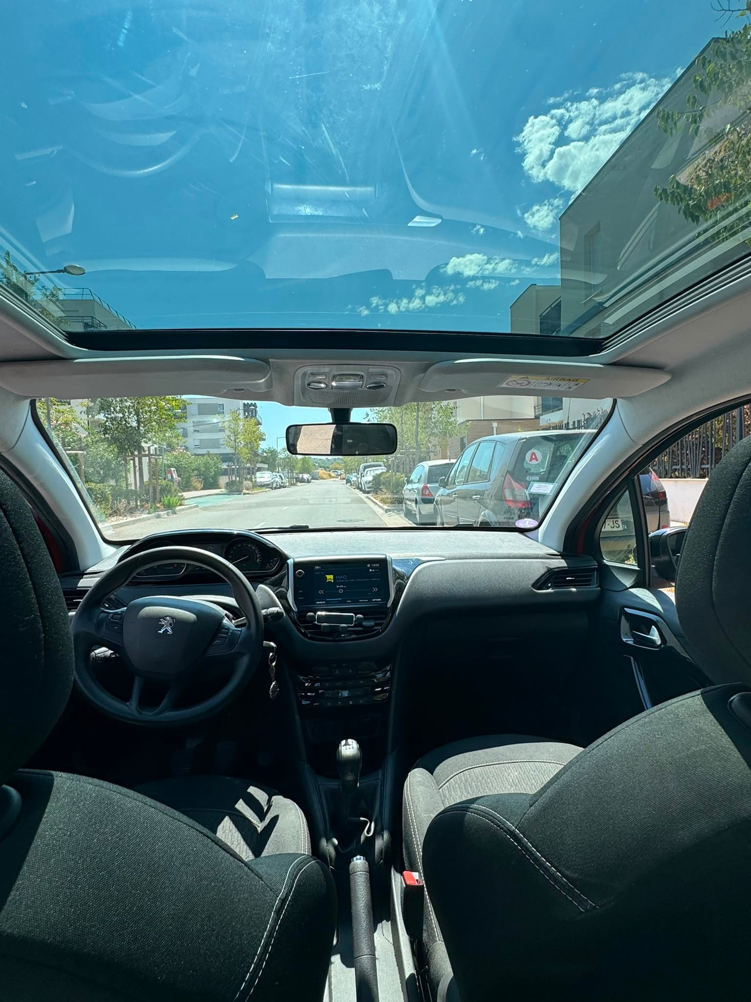 Peugeot 208 avec Régulateur de vitesse