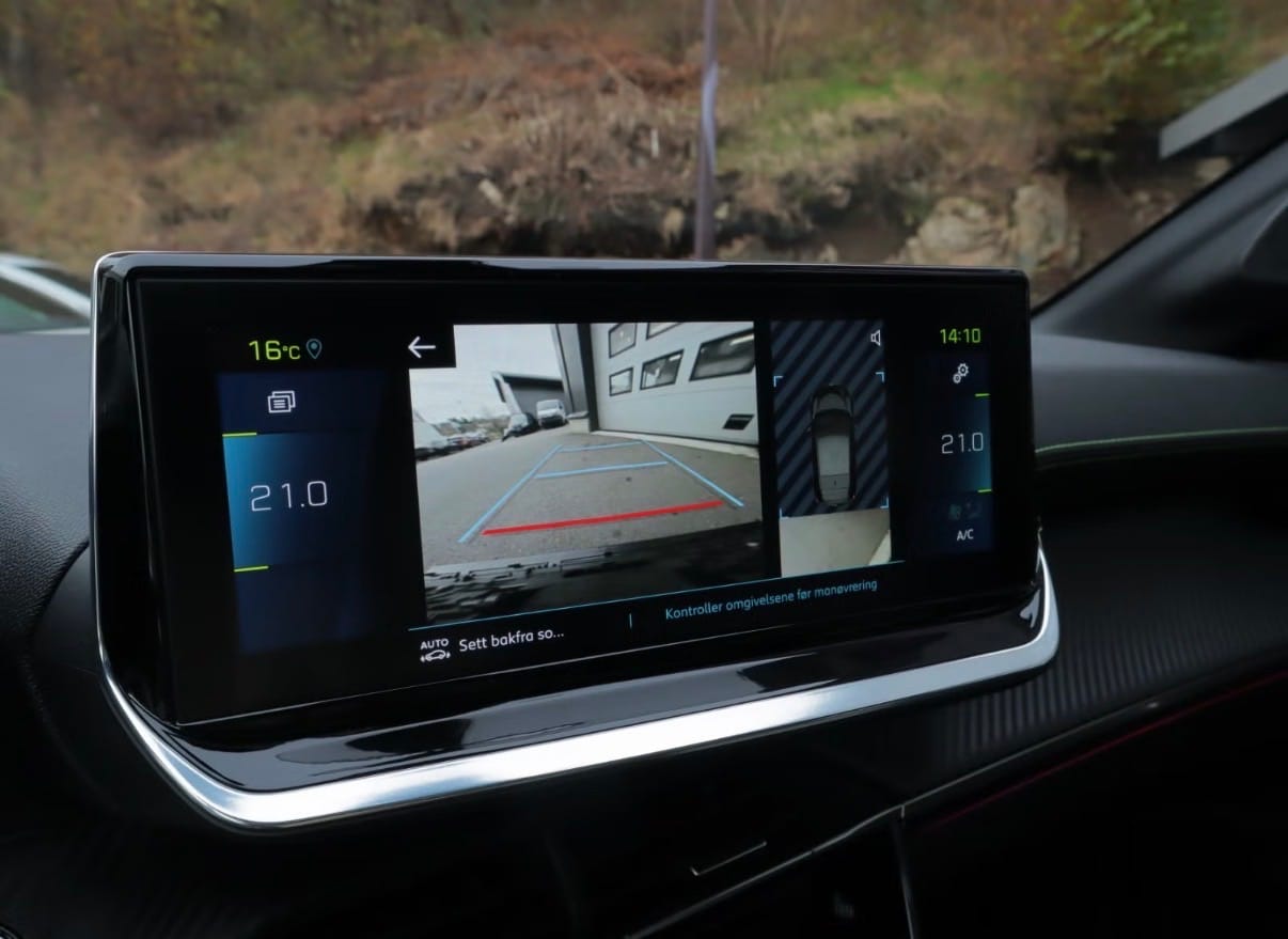 Peugeot 208 med GPS