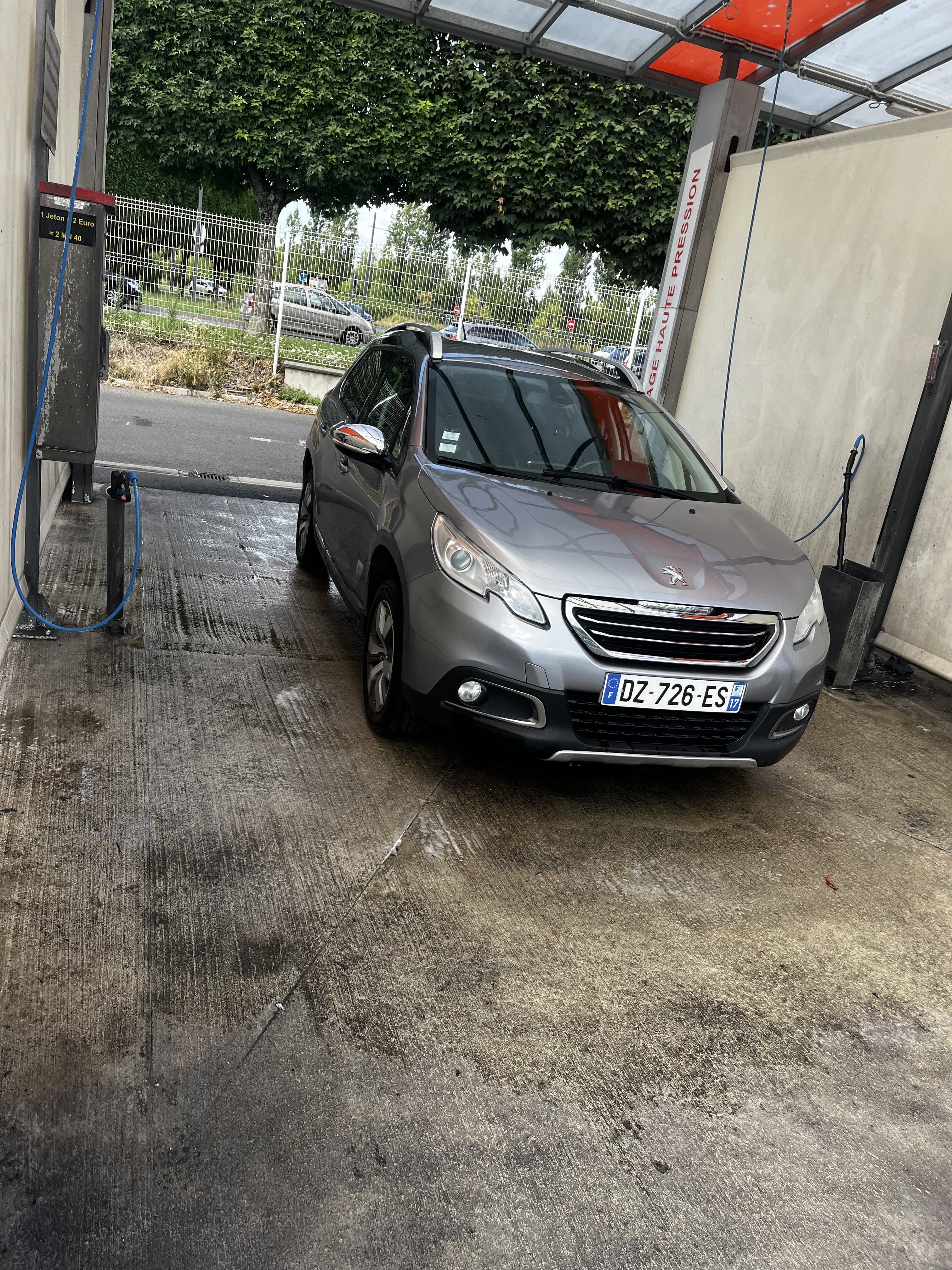 Peugeot 2008 avec GPS