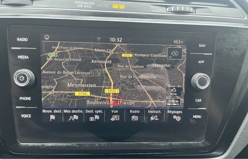 Volkswagen Touran Monospace TSI 150 CH avec Pneus neige