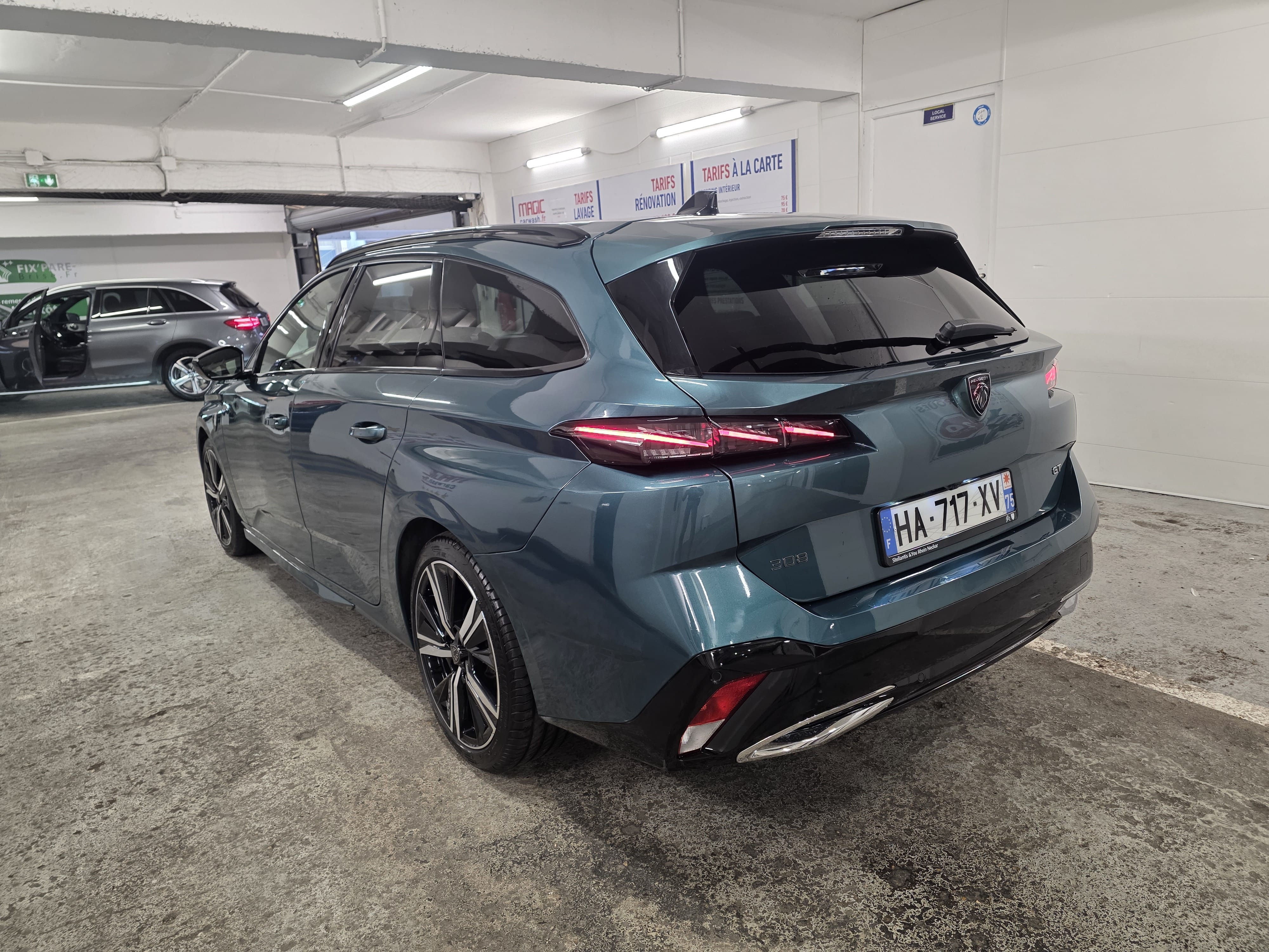 Peugeot 308 SW mit Rückfahrkamera