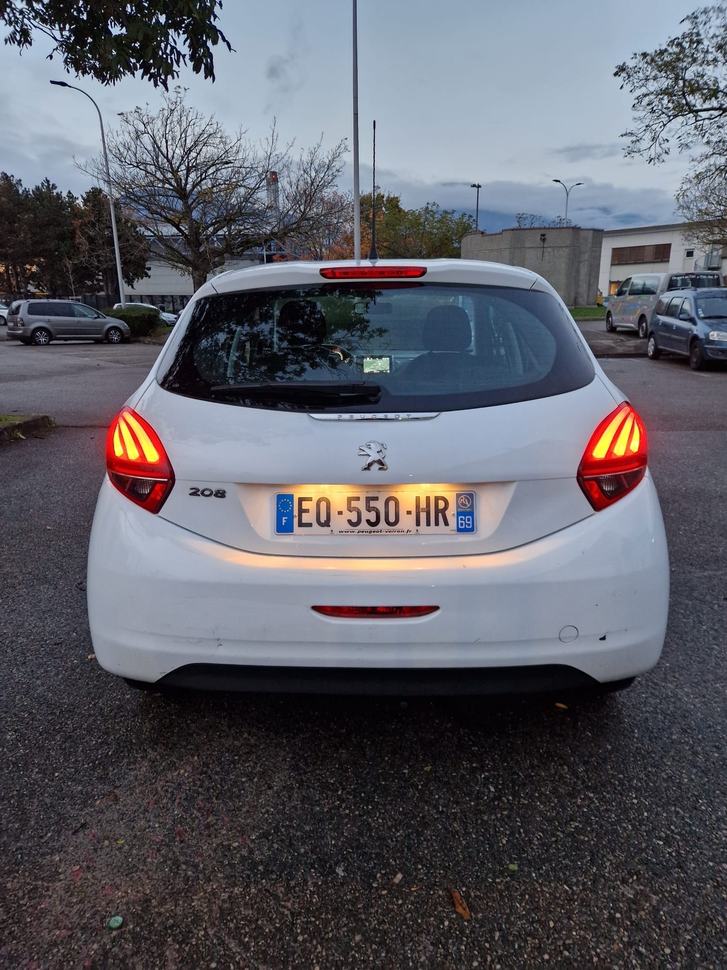 Peugeot 208 avec Régulateur de vitesse