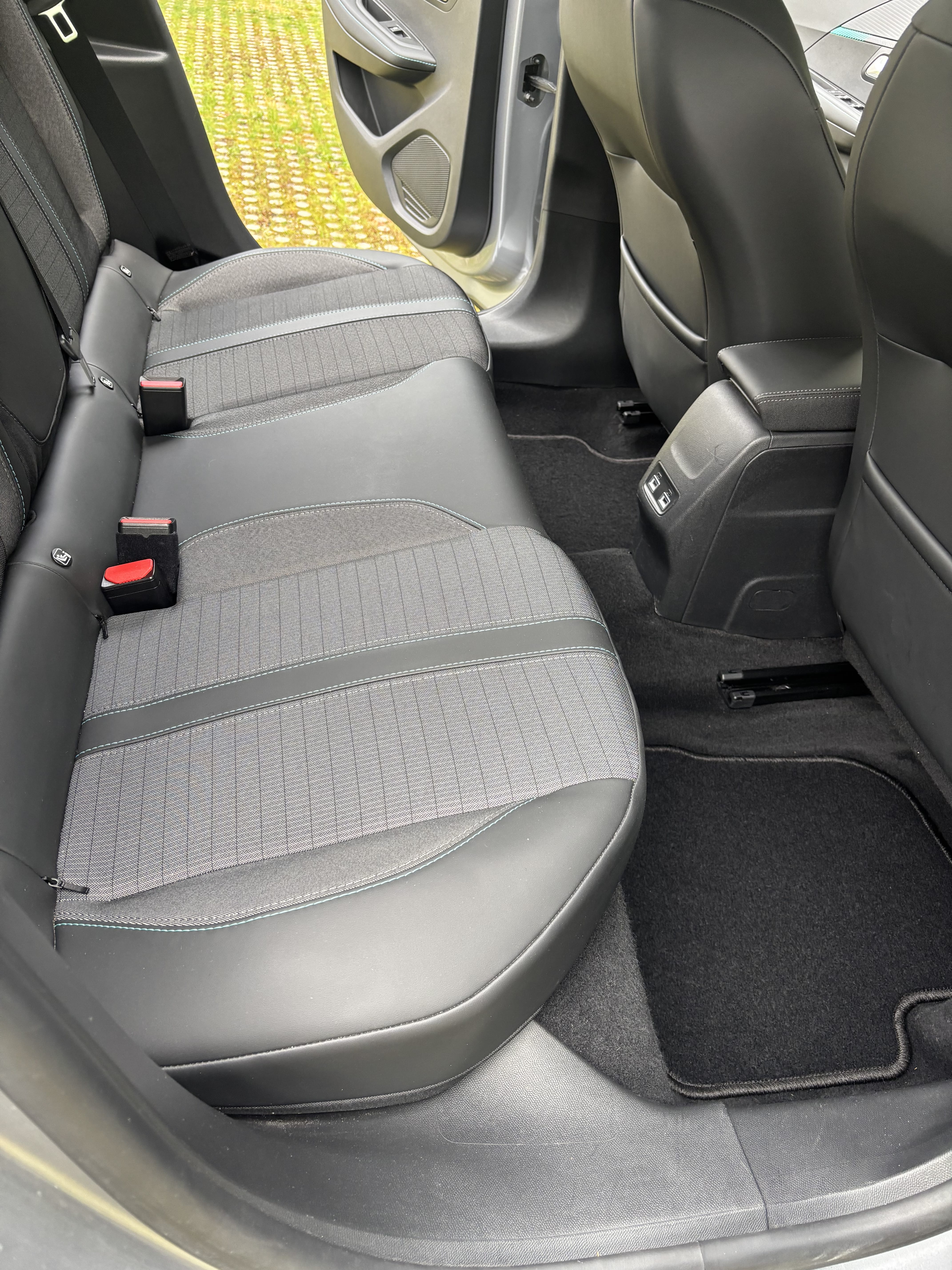 Peugeot 208 avec Entrée audio / iPod