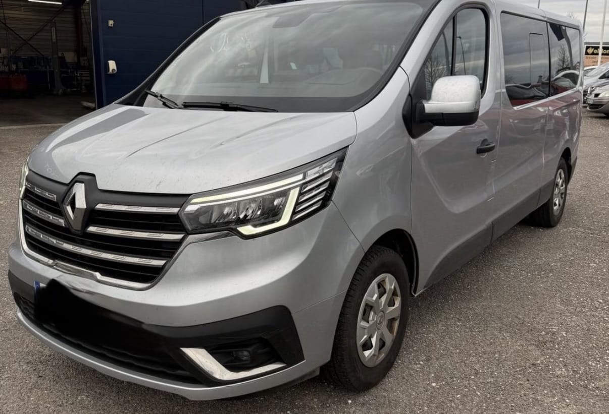 Renault Trafic 2.0 DCI, 2022, Diesel, 9 places et plus