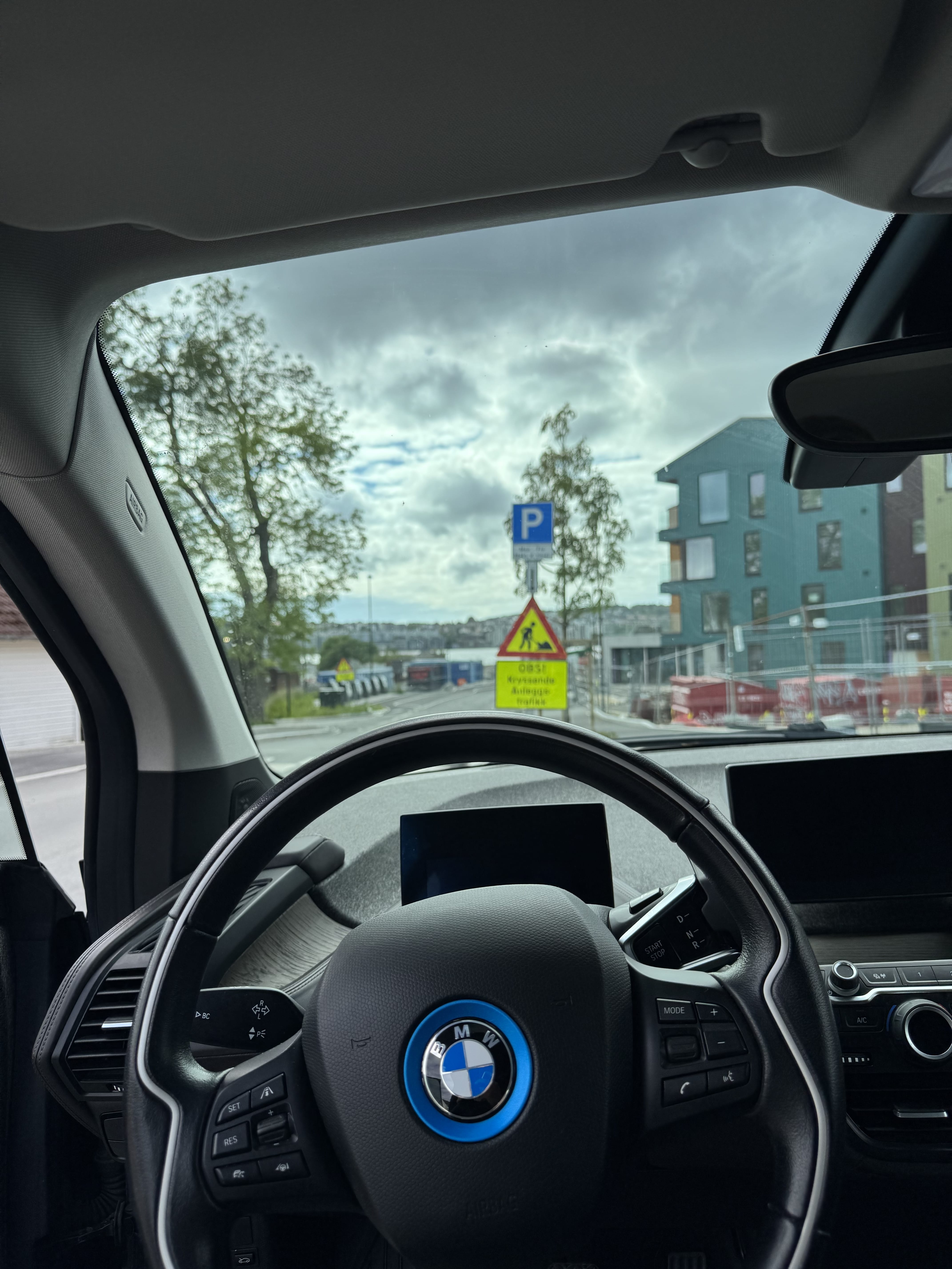 BMW i3 med Lydinngang