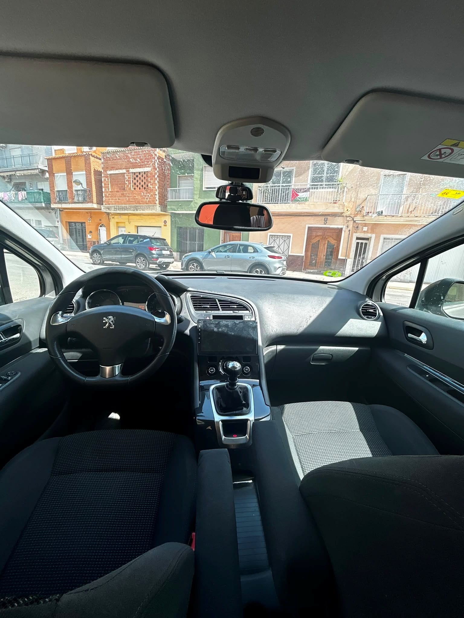 Peugeot 5008 con GPS