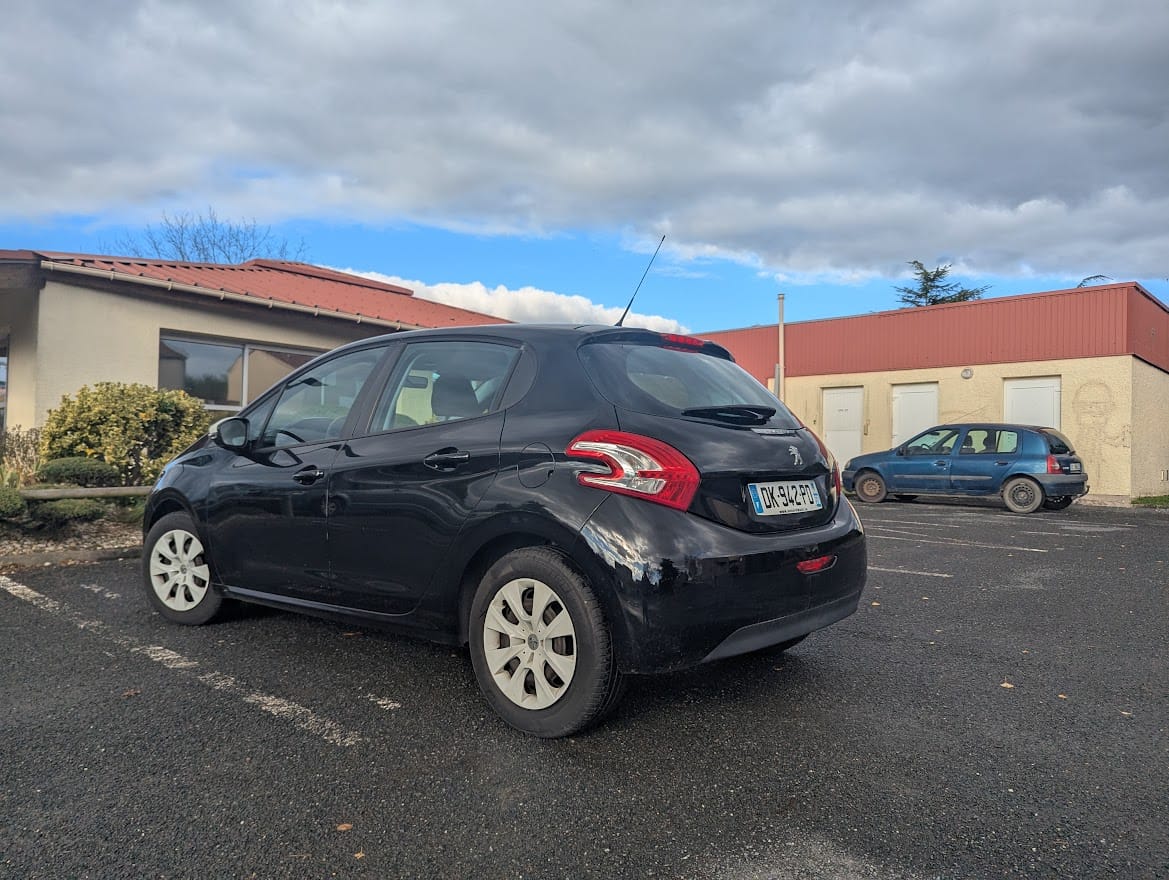 Peugeot 208 avec Climatisation