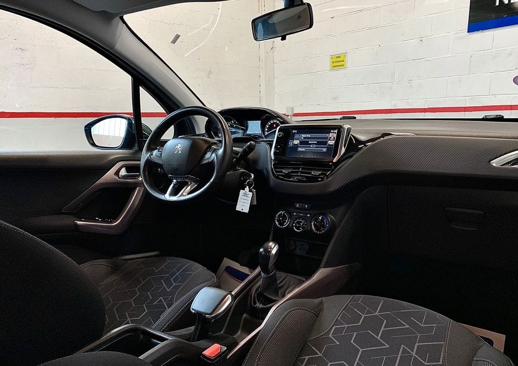 Peugeot 2008 1.2 puretech 82ch bvm5 style