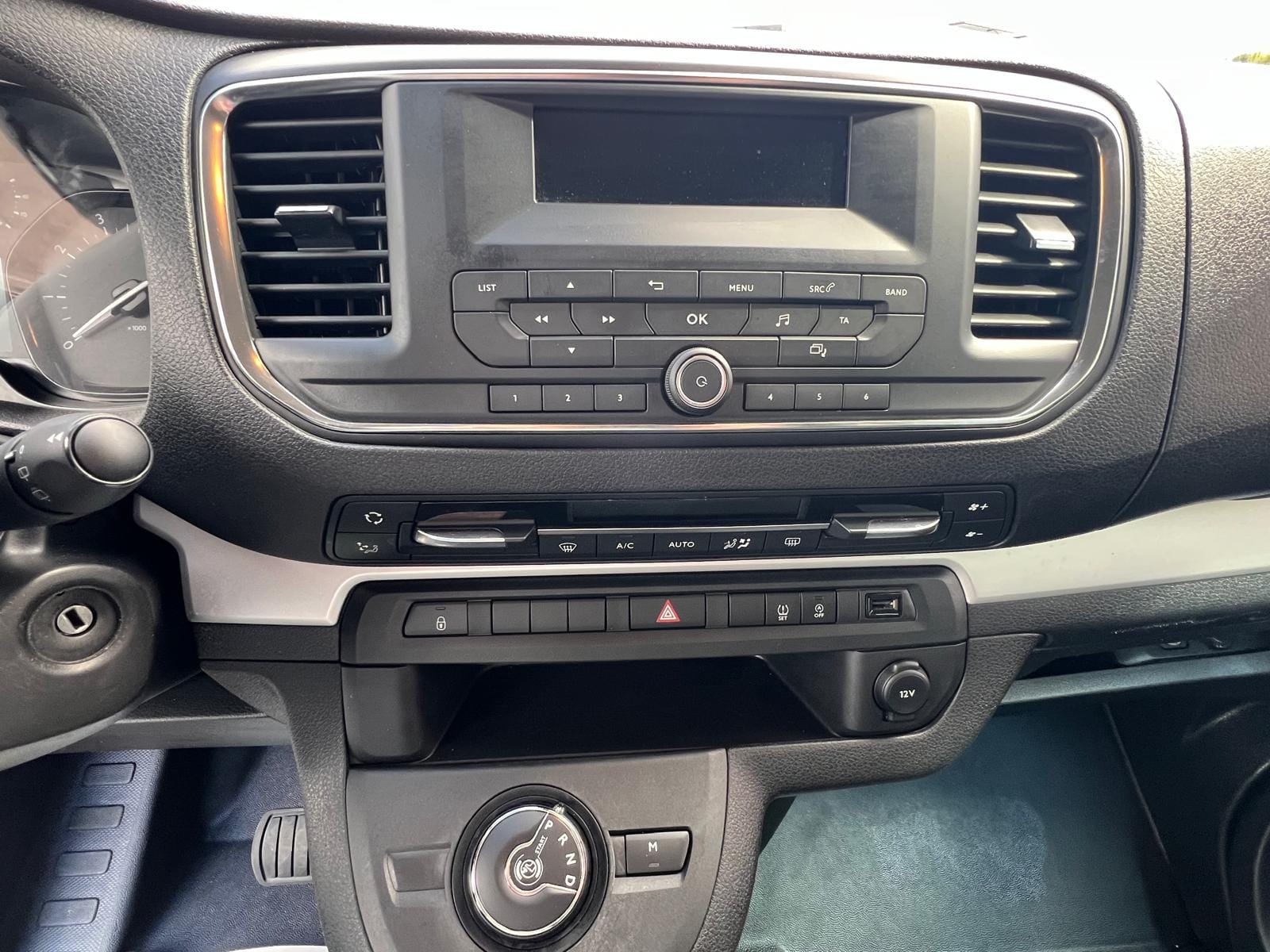 Peugeot Traveller Business