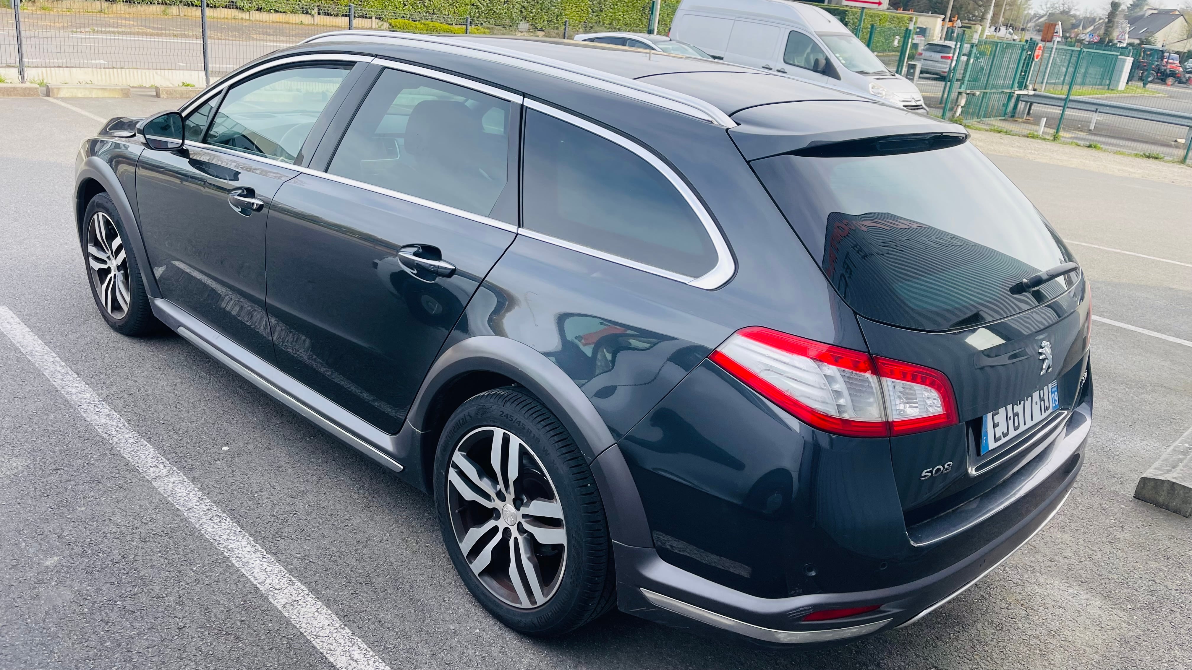 Peugeot 508 RXH 2.0 HDi 180 avec GPS