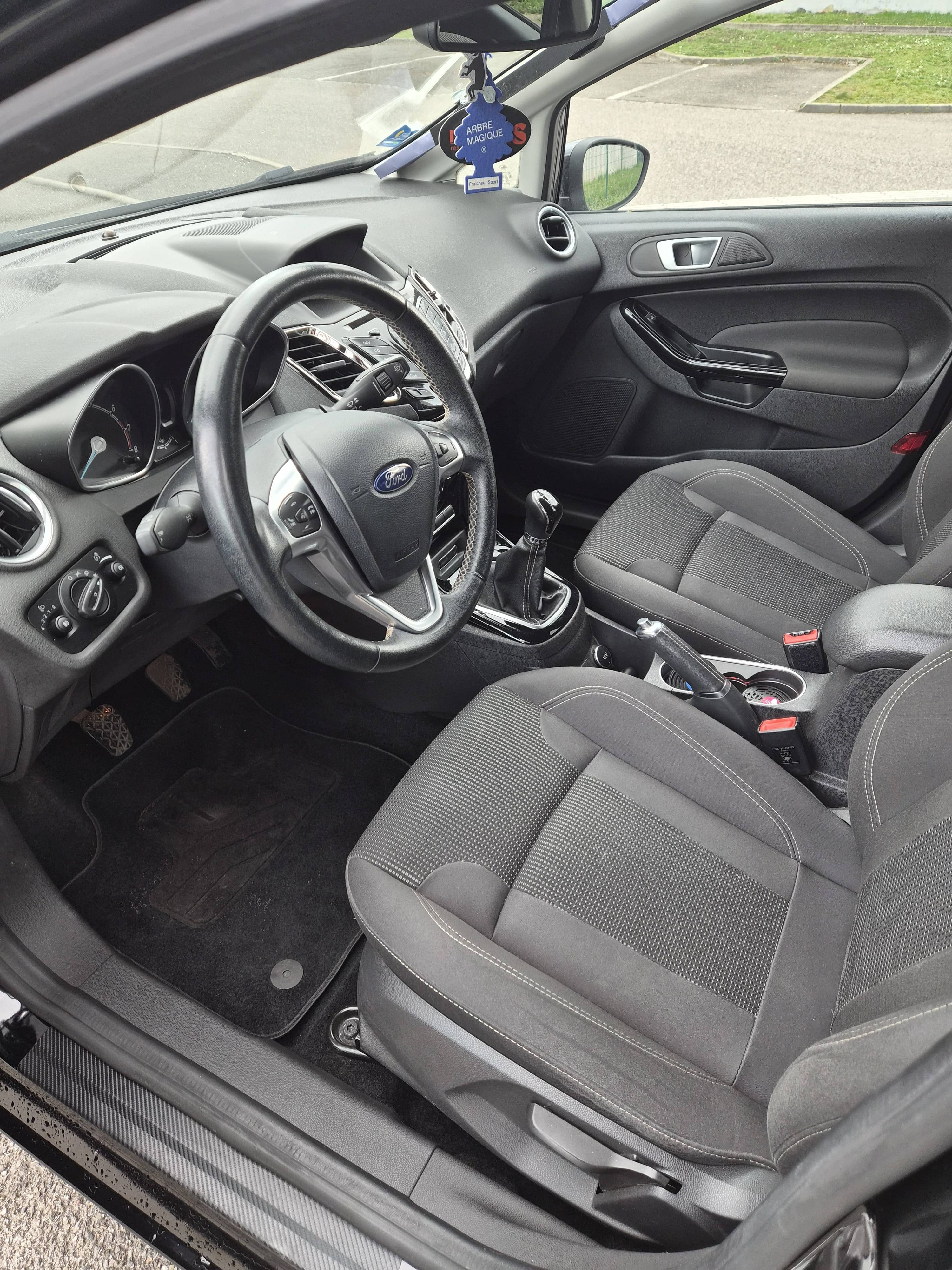 Ford Fiesta Titanium 1.0 ecoboost 100 ch avec Régulateur de vitesse