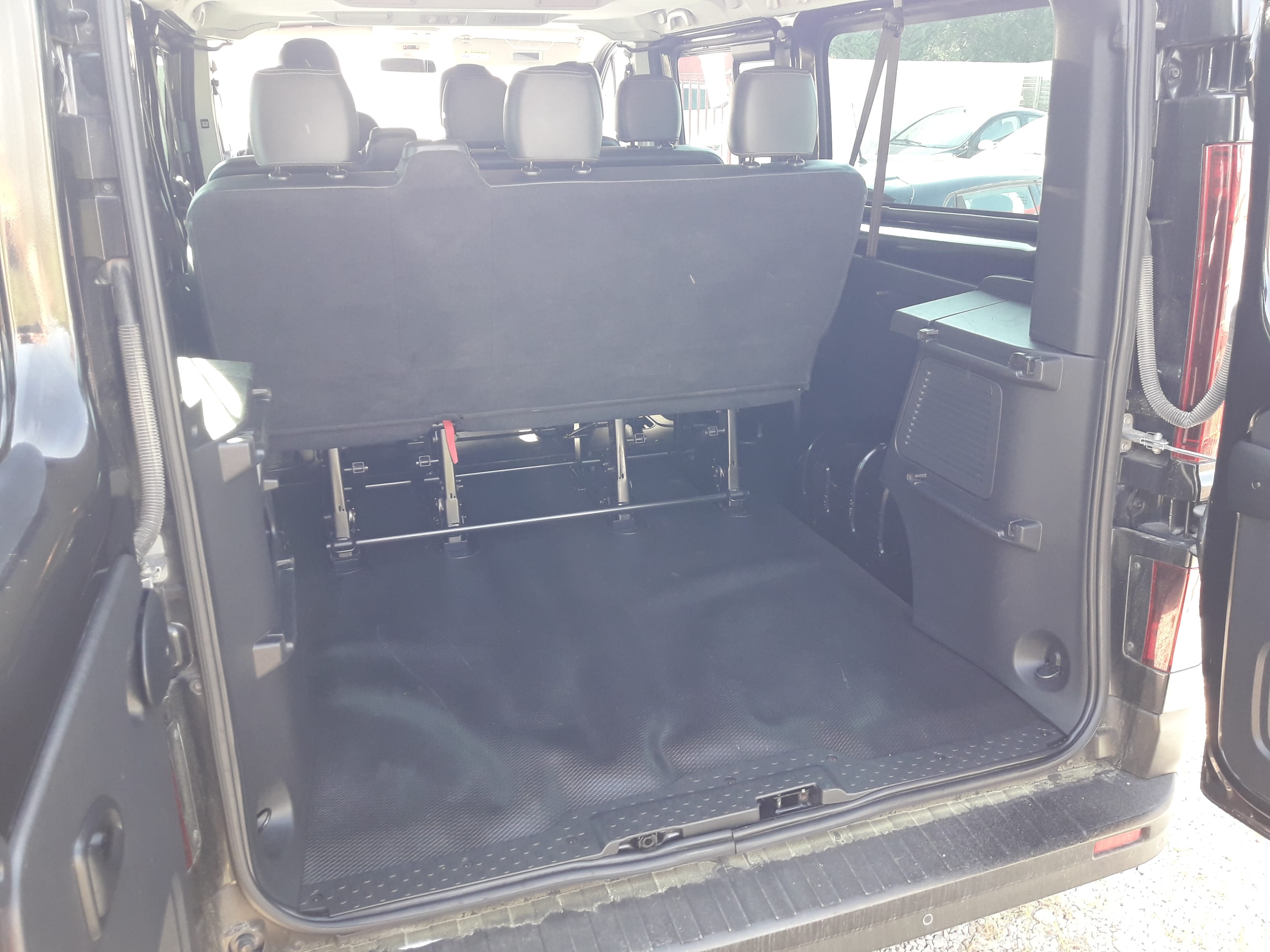 Renault Trafic Passenger 9 Places