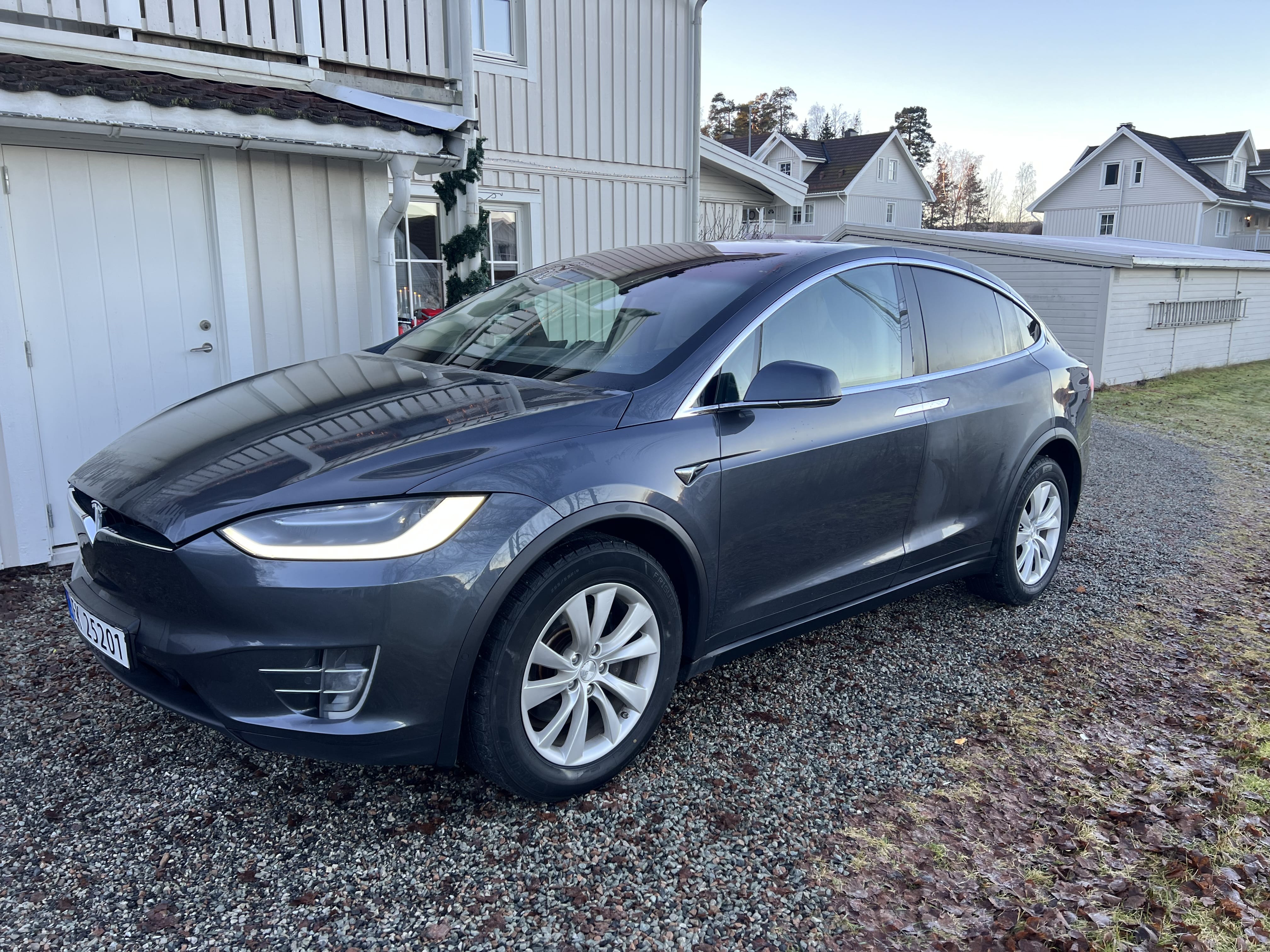 Tesla Model X, 2017, Elektrisk, automatisk