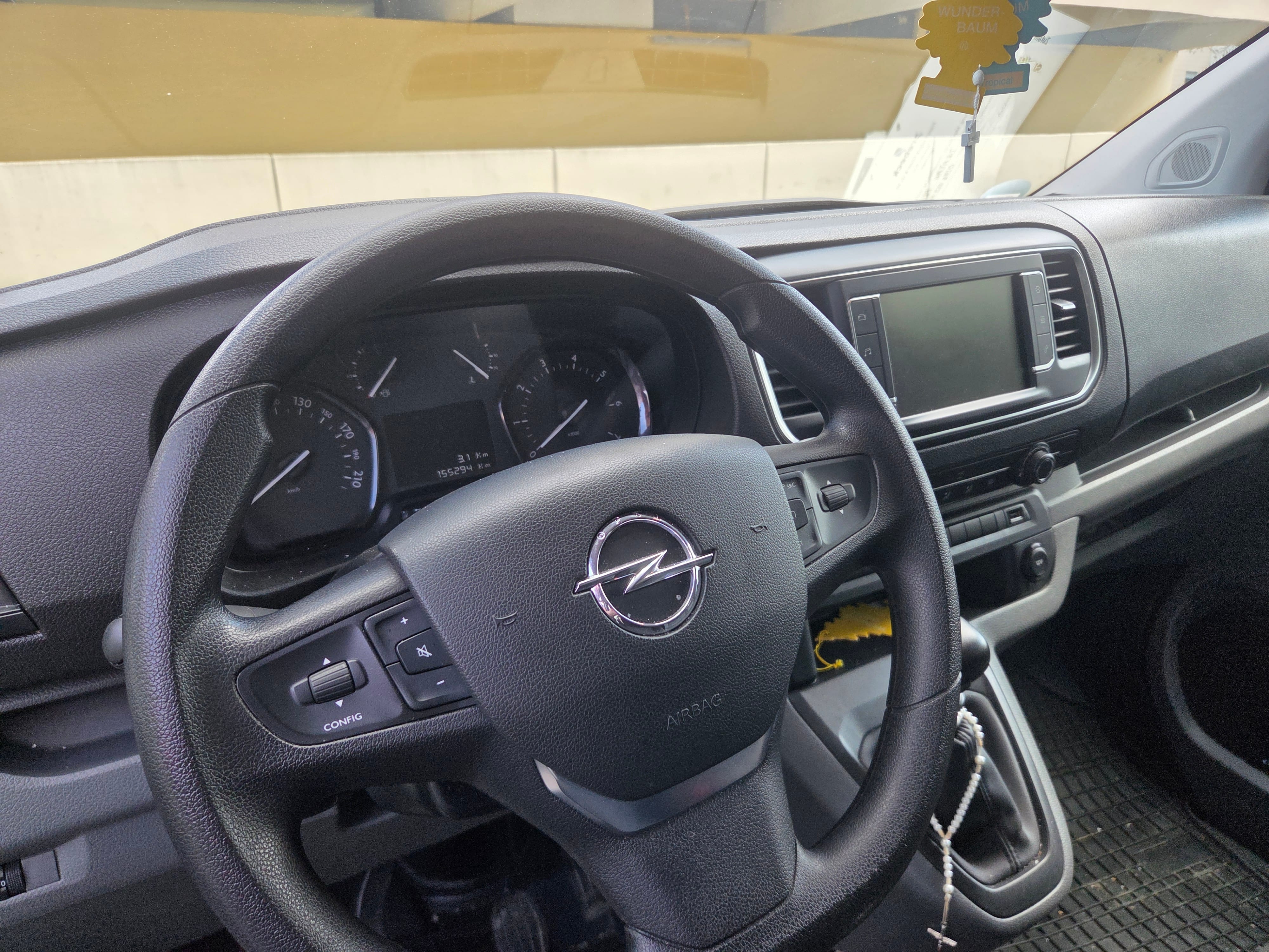 Opel Vivaro Kombi mit Bluetooth-Audio