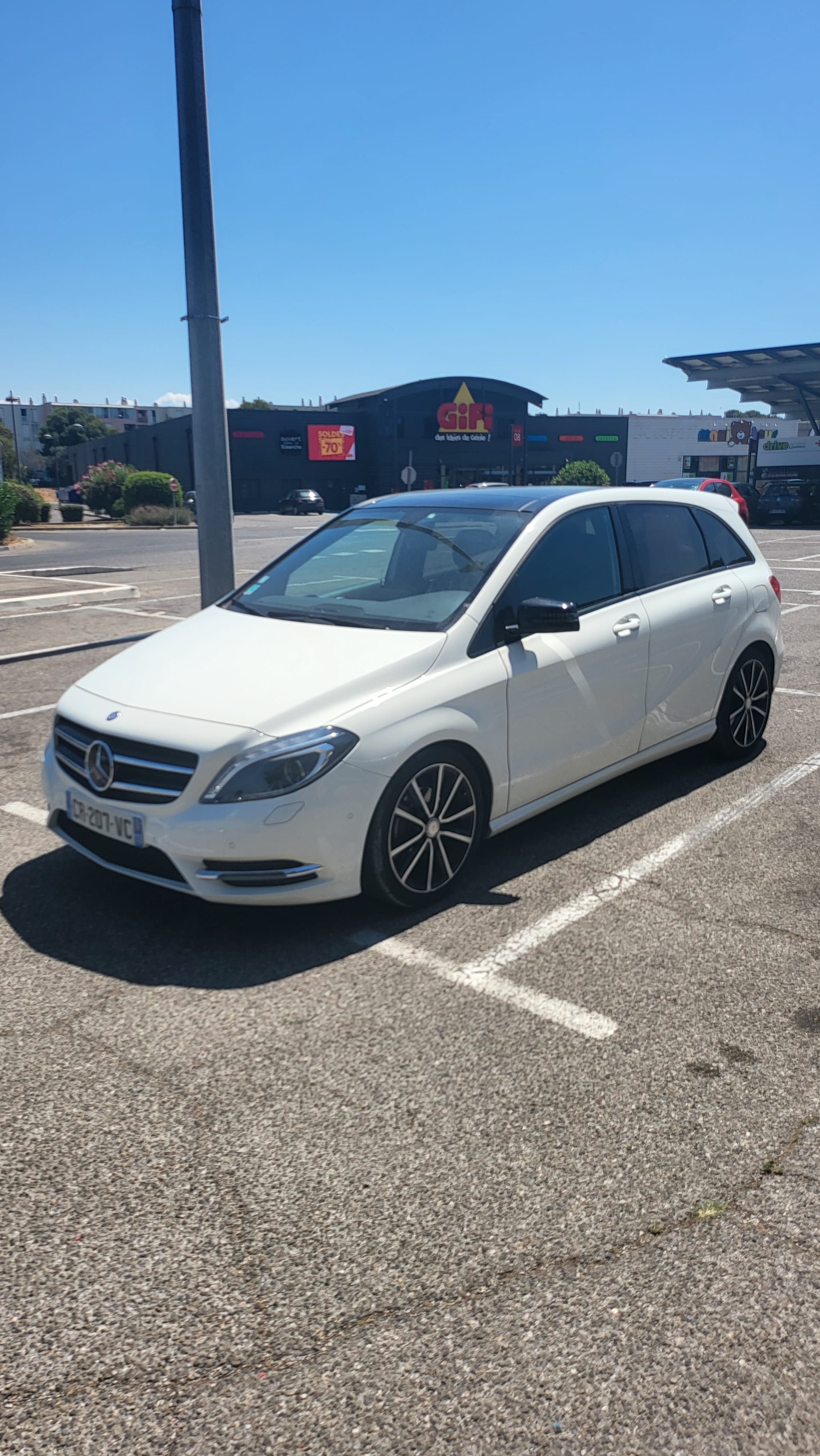 Mercedes Classe B avec Climatisation