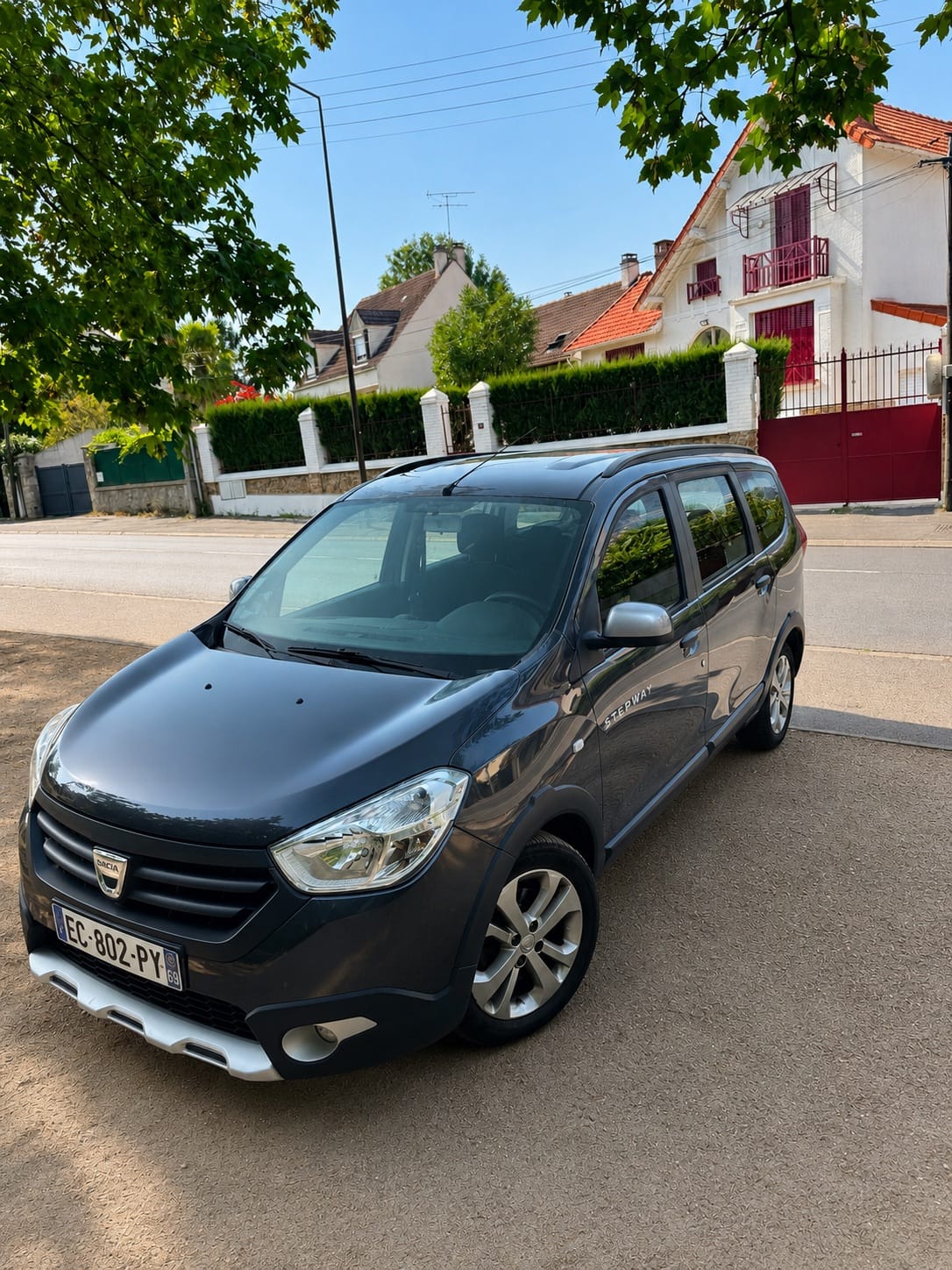 Dacia Lodgy, 2016, Essence 95, 7 places
