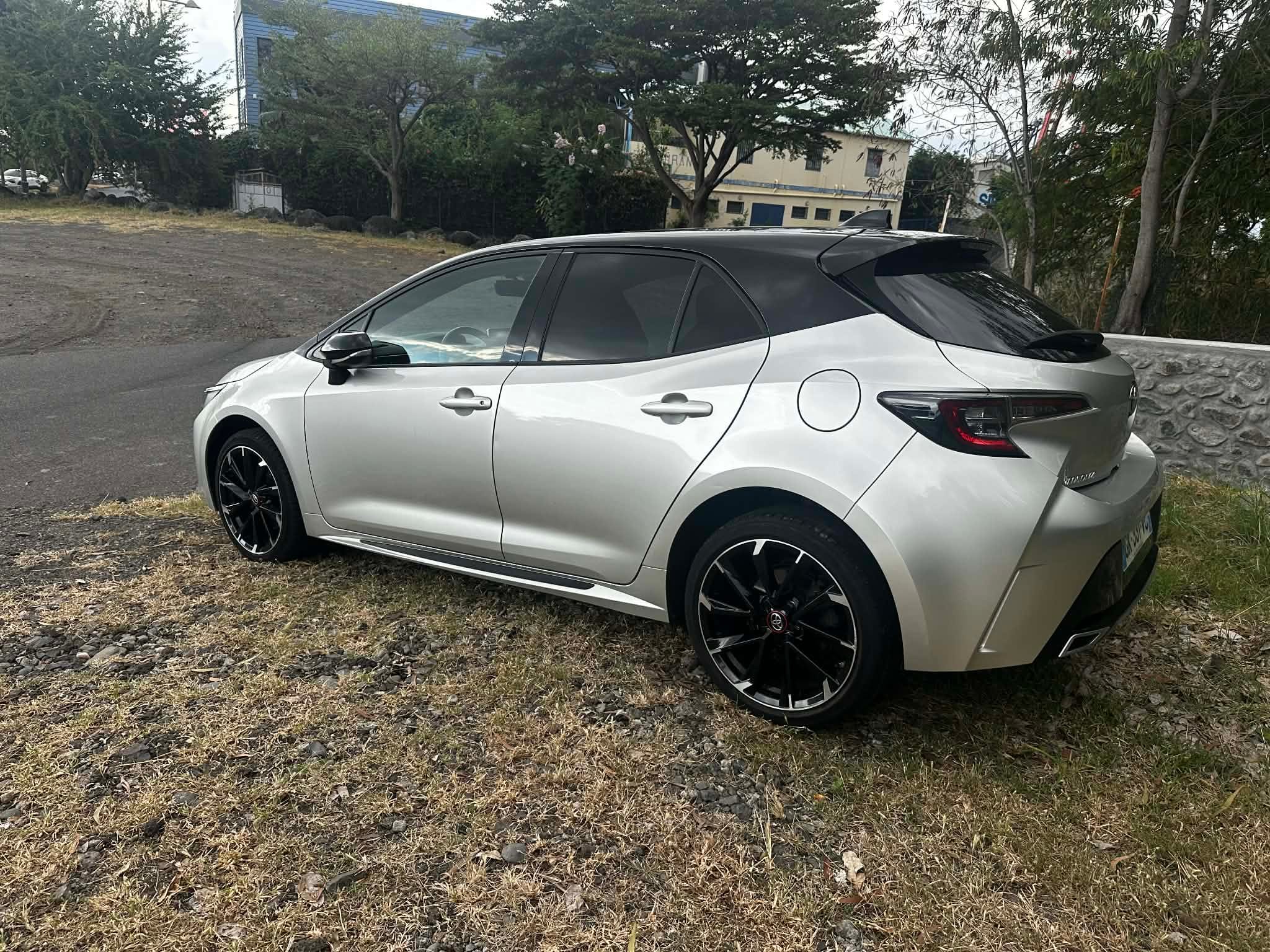 Toyota Corolla Touring Sports GR SPORT Hybride, 2022, Essence 95 / Électrique (hybride), automatique