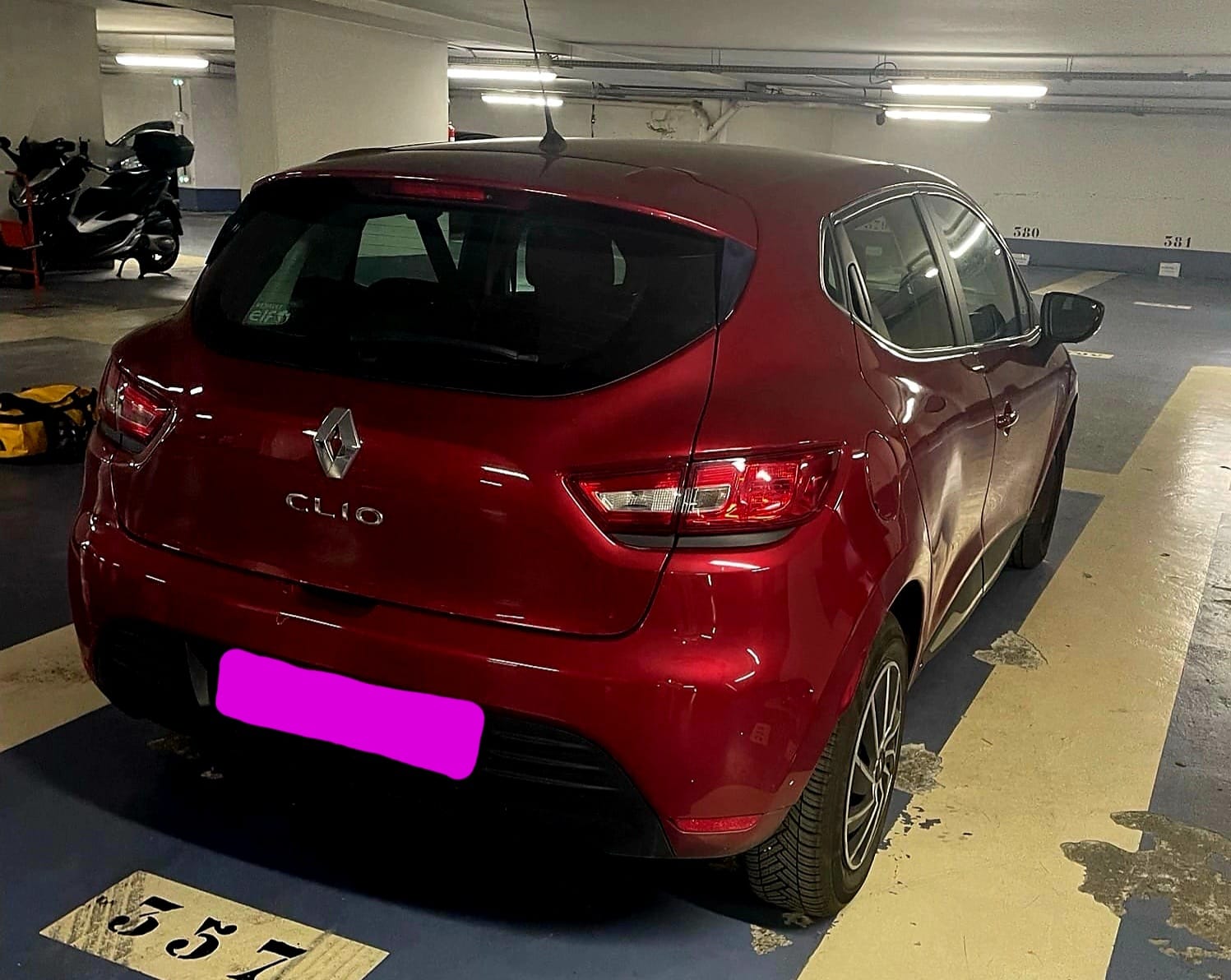 Renault Clio (FG402) TCe rouge (clim, régulateur, bluetooth, ...) #bs avec Régulateur de vitesse