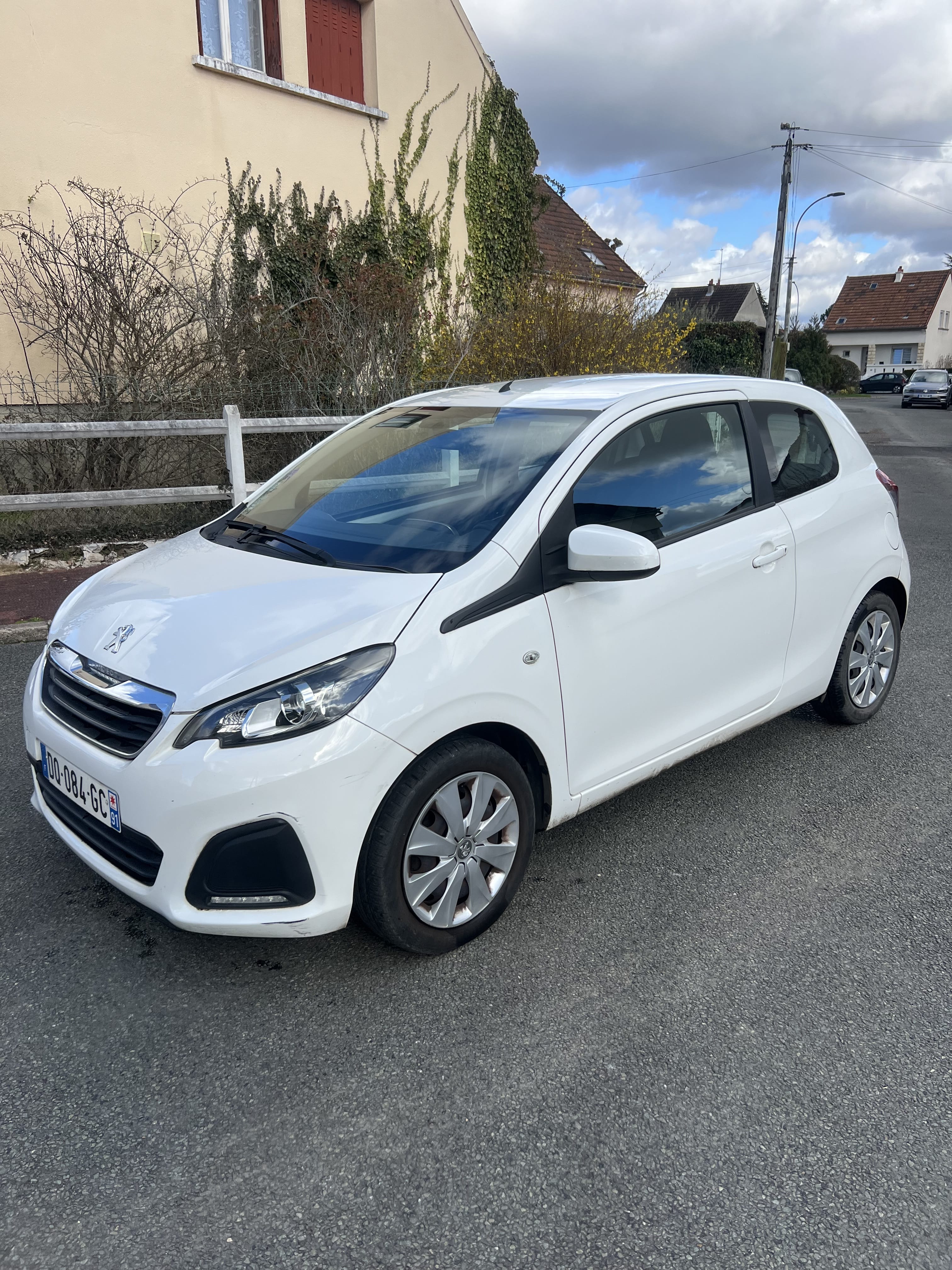 Peugeot 108, 2015, Essence 95
