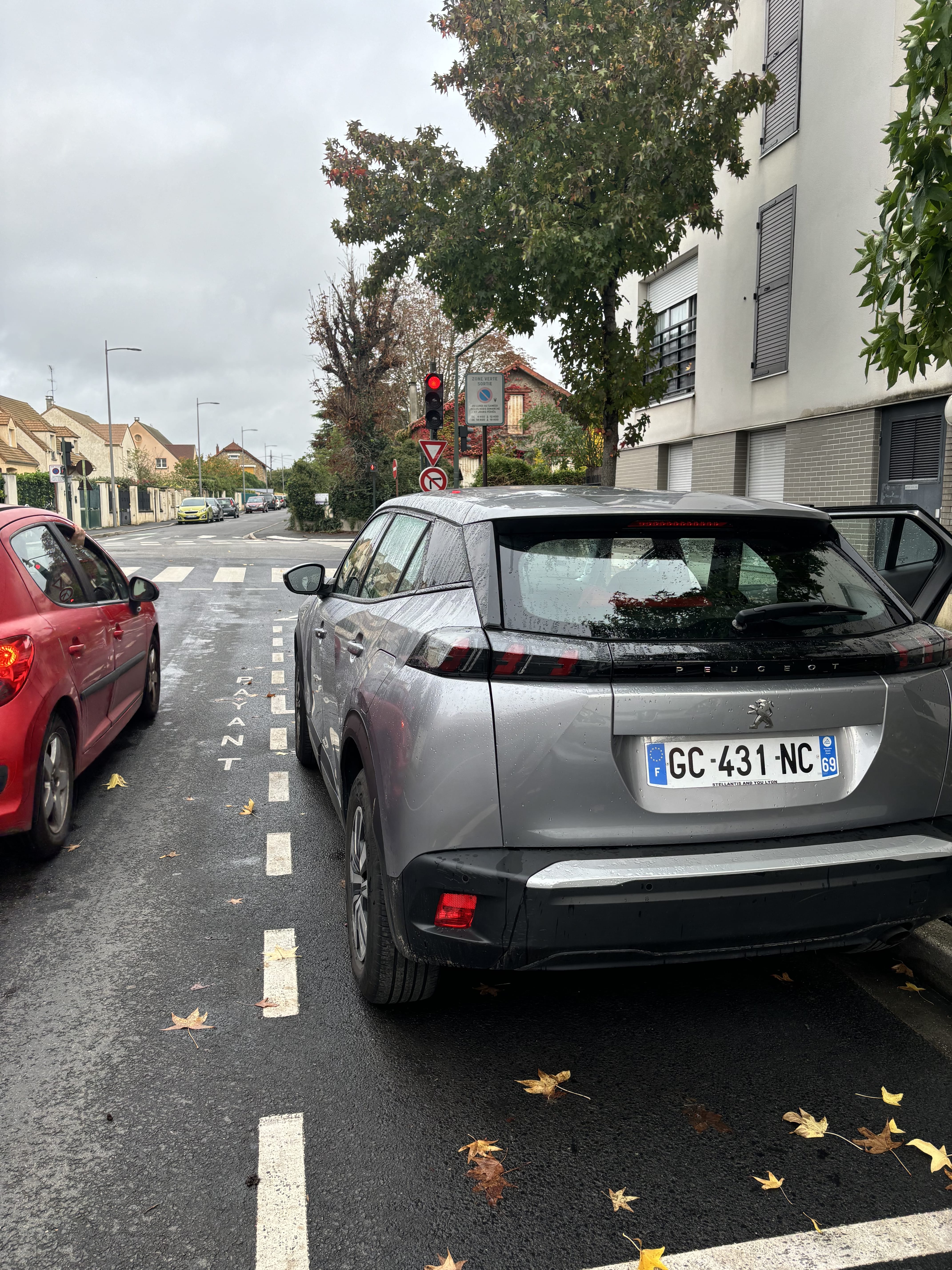 Peugeot 2008 avec GPS