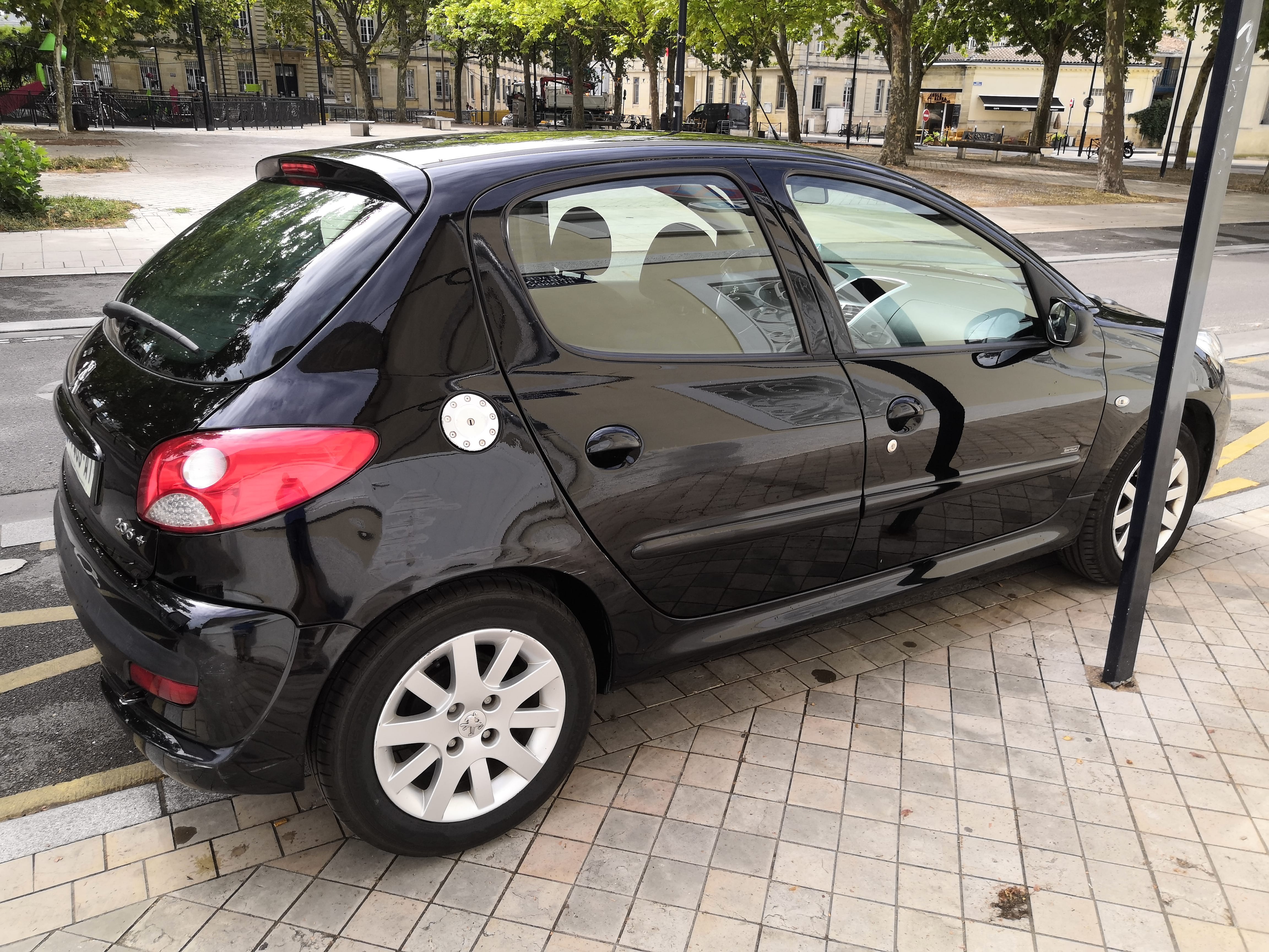 Peugeot 206+ avec Climatisation