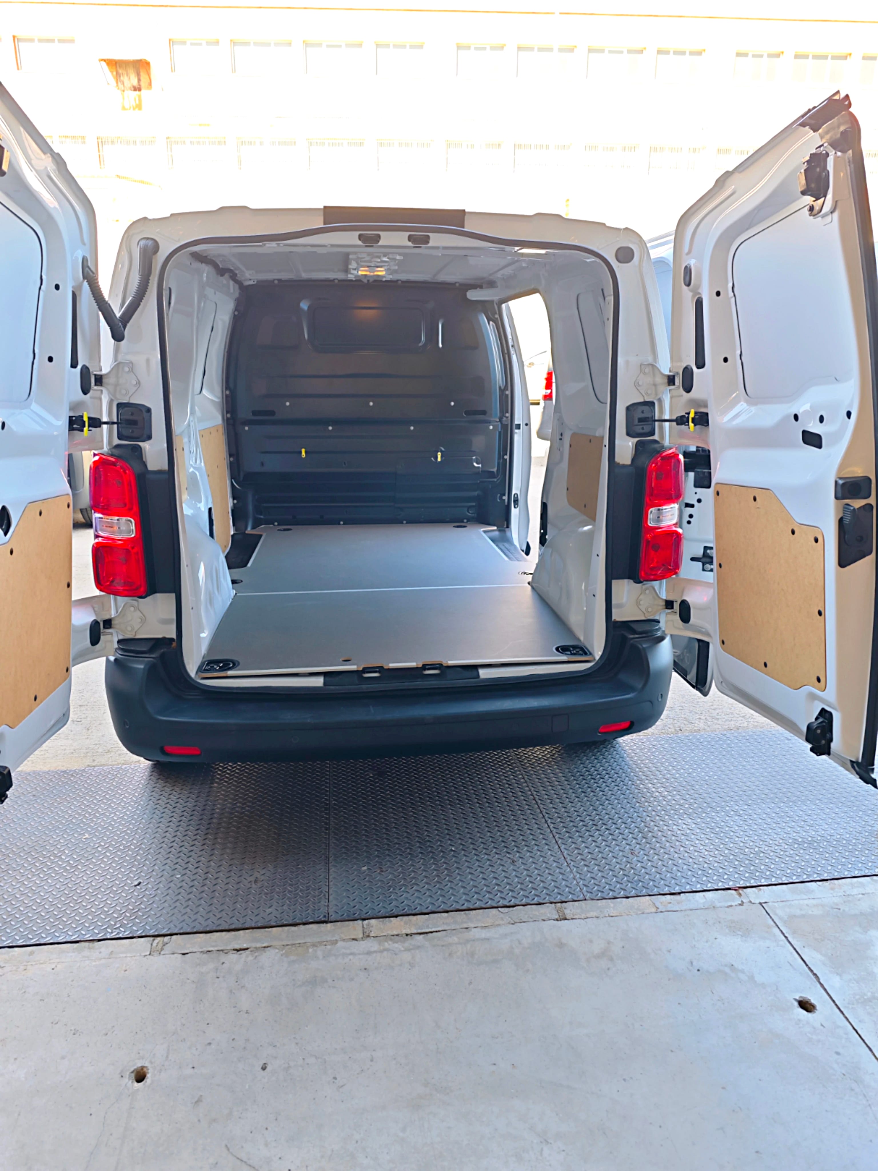 Opel Vivaro con Audio Bluetooth