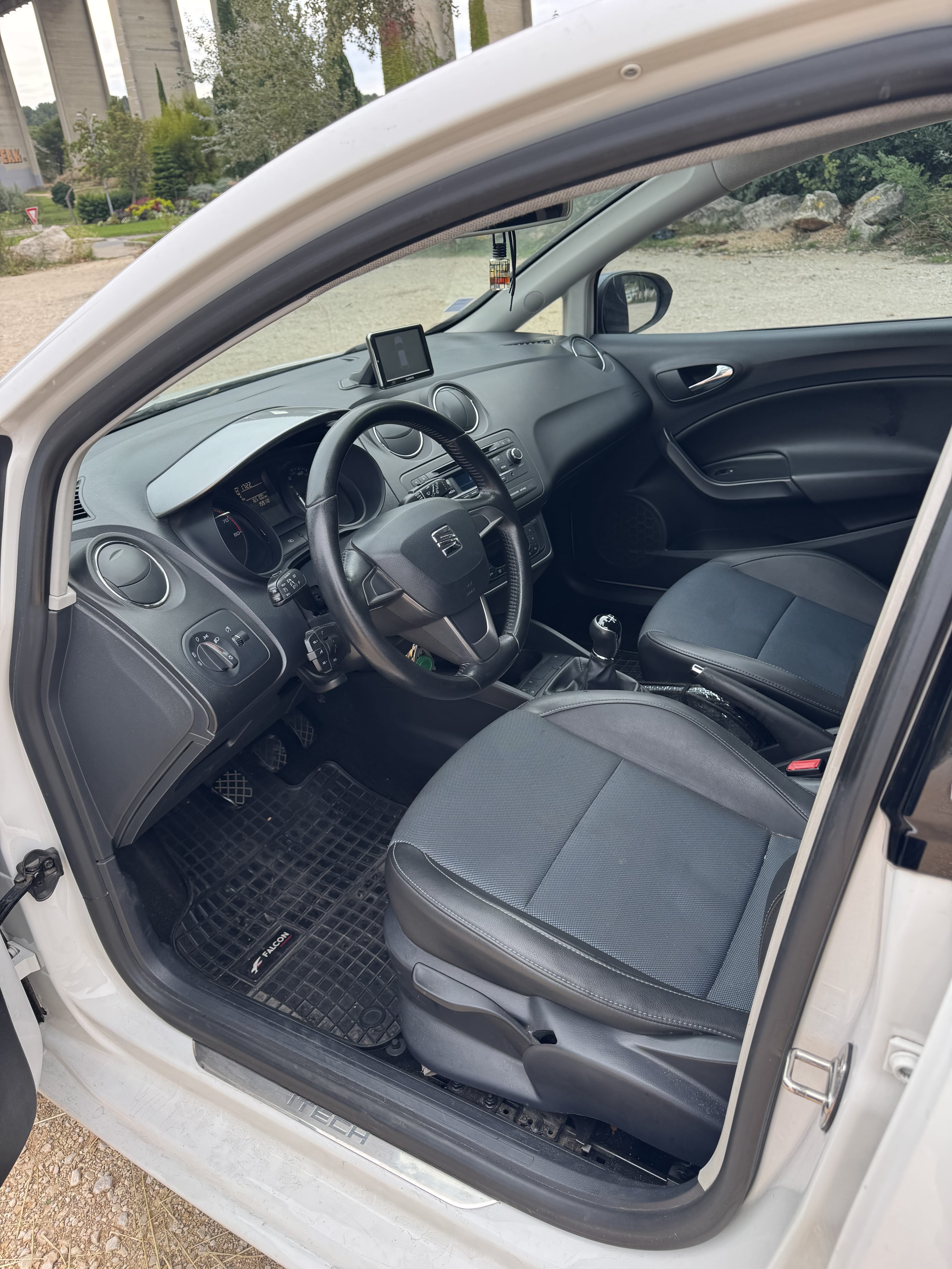 Seat Ibiza met Autostoel baby