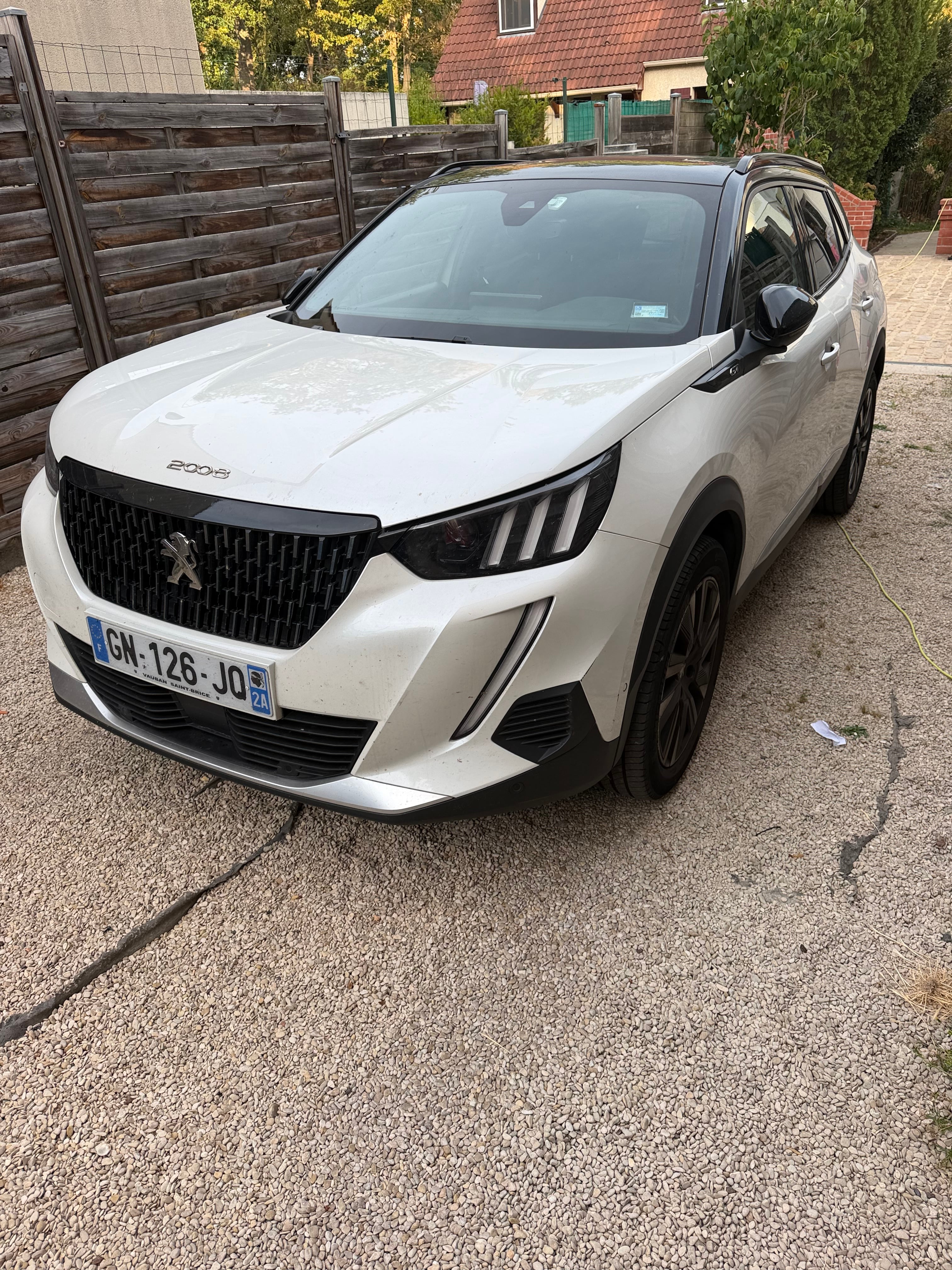 Peugeot 2008, 2023, Essence 95, automatique