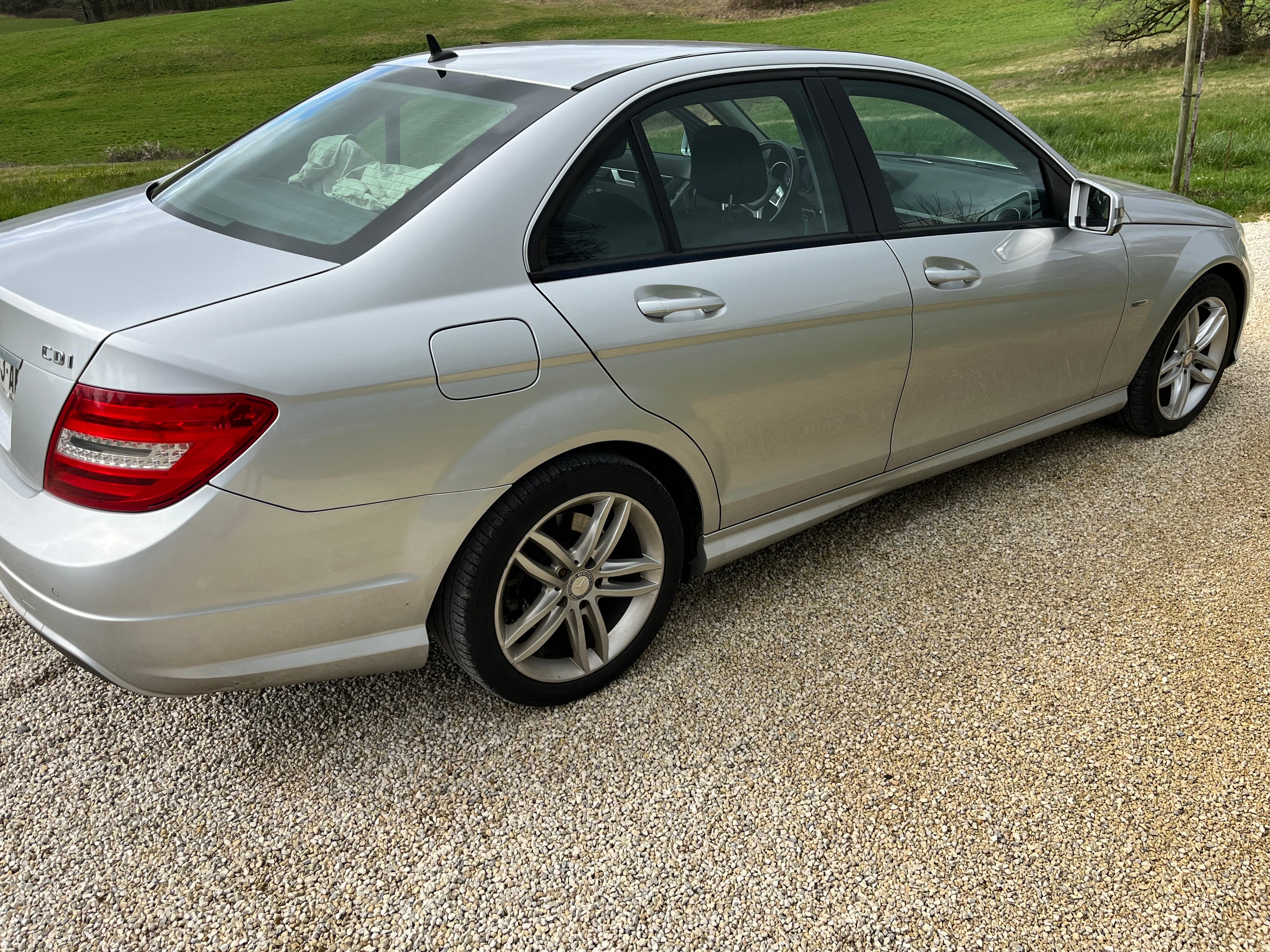 Mercedes-Benz Classe C avec GPS
