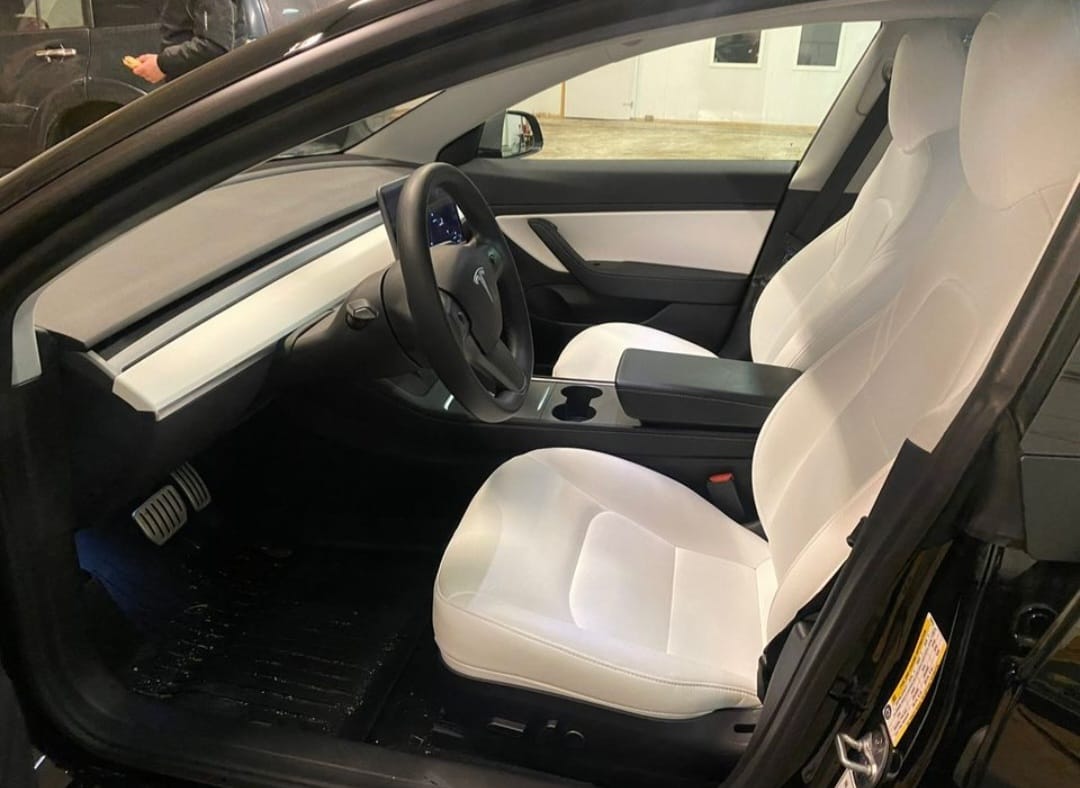 Tesla Model 3 Performance med GPS