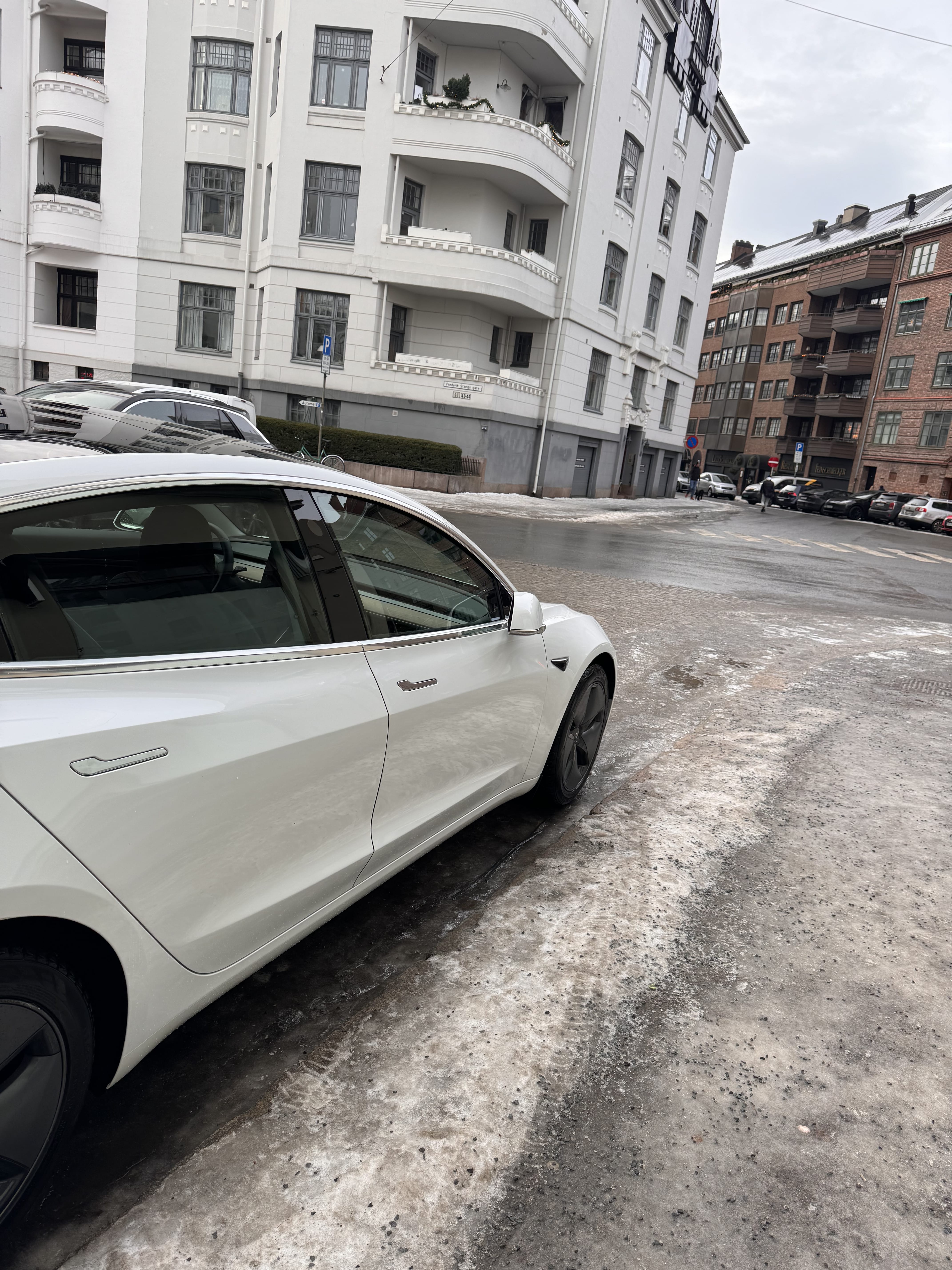 Tesla Model 3 Long Range med Aircondition